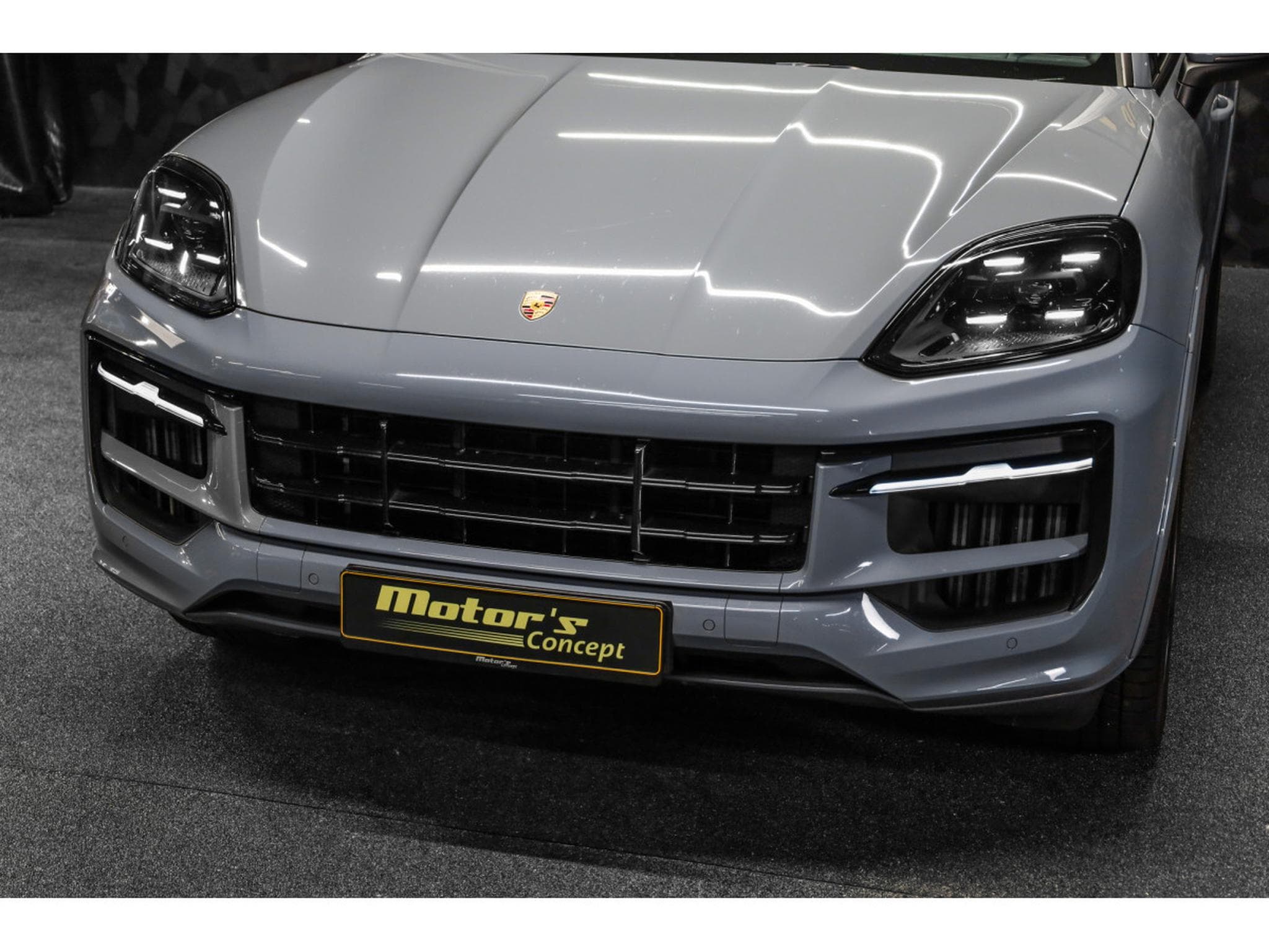 Porsche Cayenne S Coupé - ARCTIC GREY (2023) - Photo 27