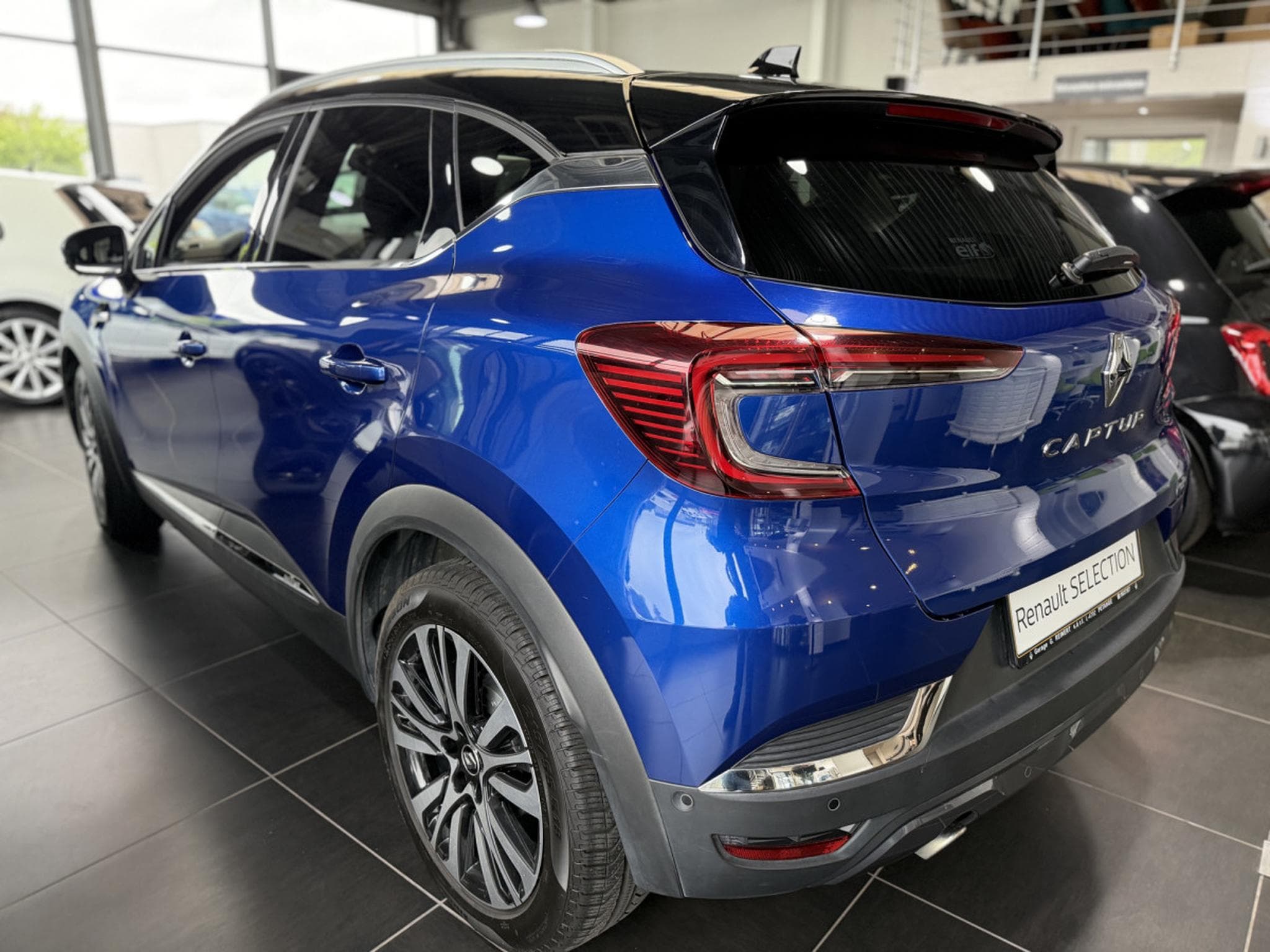 Renault Captur INITIALE PARIS TCE 155 EDC (2020) - Photo 3