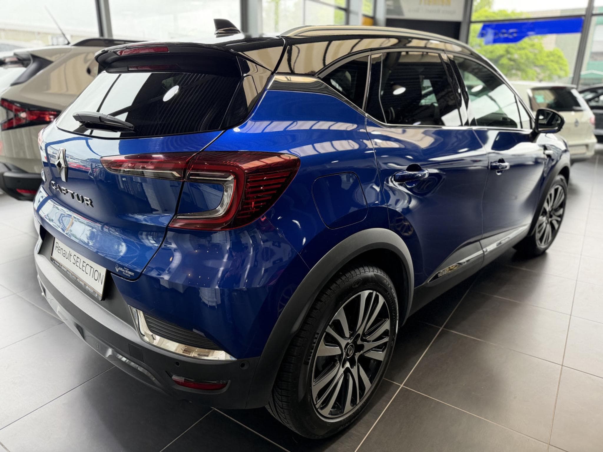 Renault Captur INITIALE PARIS TCE 155 EDC (2020) - Photo 4