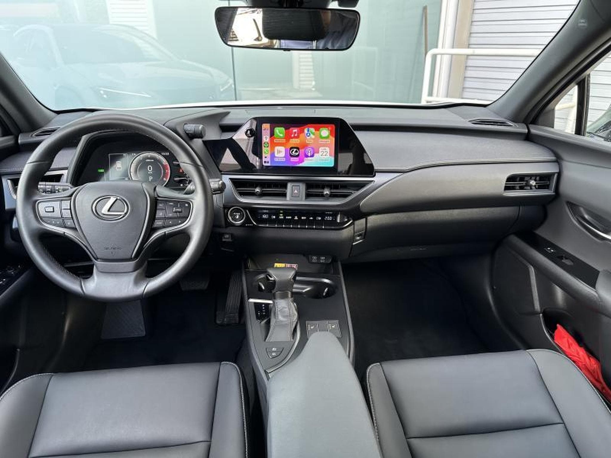 Lexus UX F SPORT Design (2023) - Photo 21
