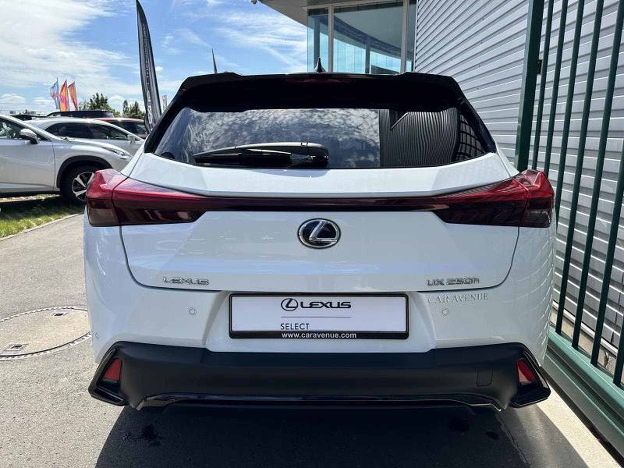 Lexus UX F SPORT Design (2023) - Photo 31