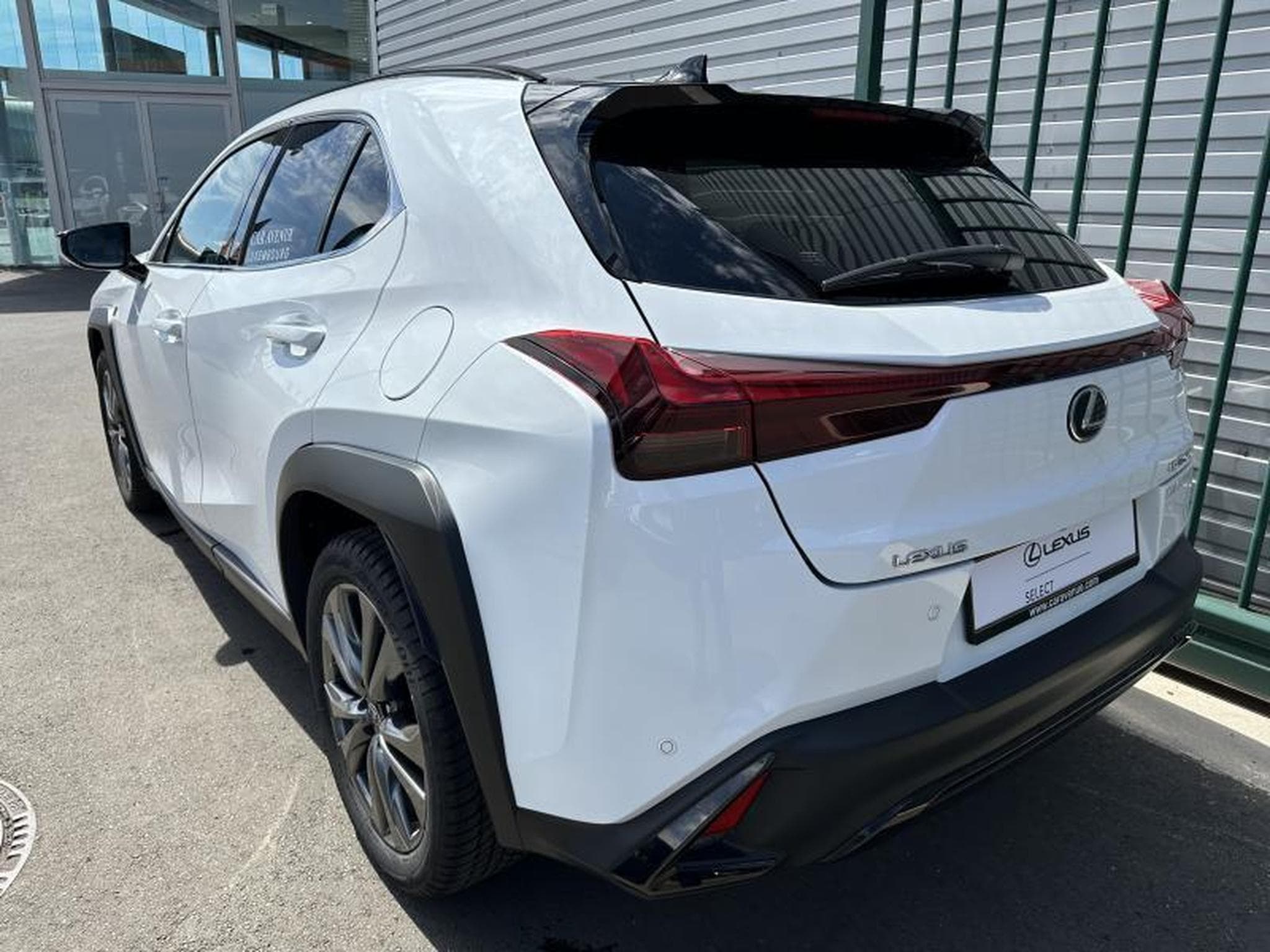 Lexus UX F SPORT Design (2023) - Photo 32