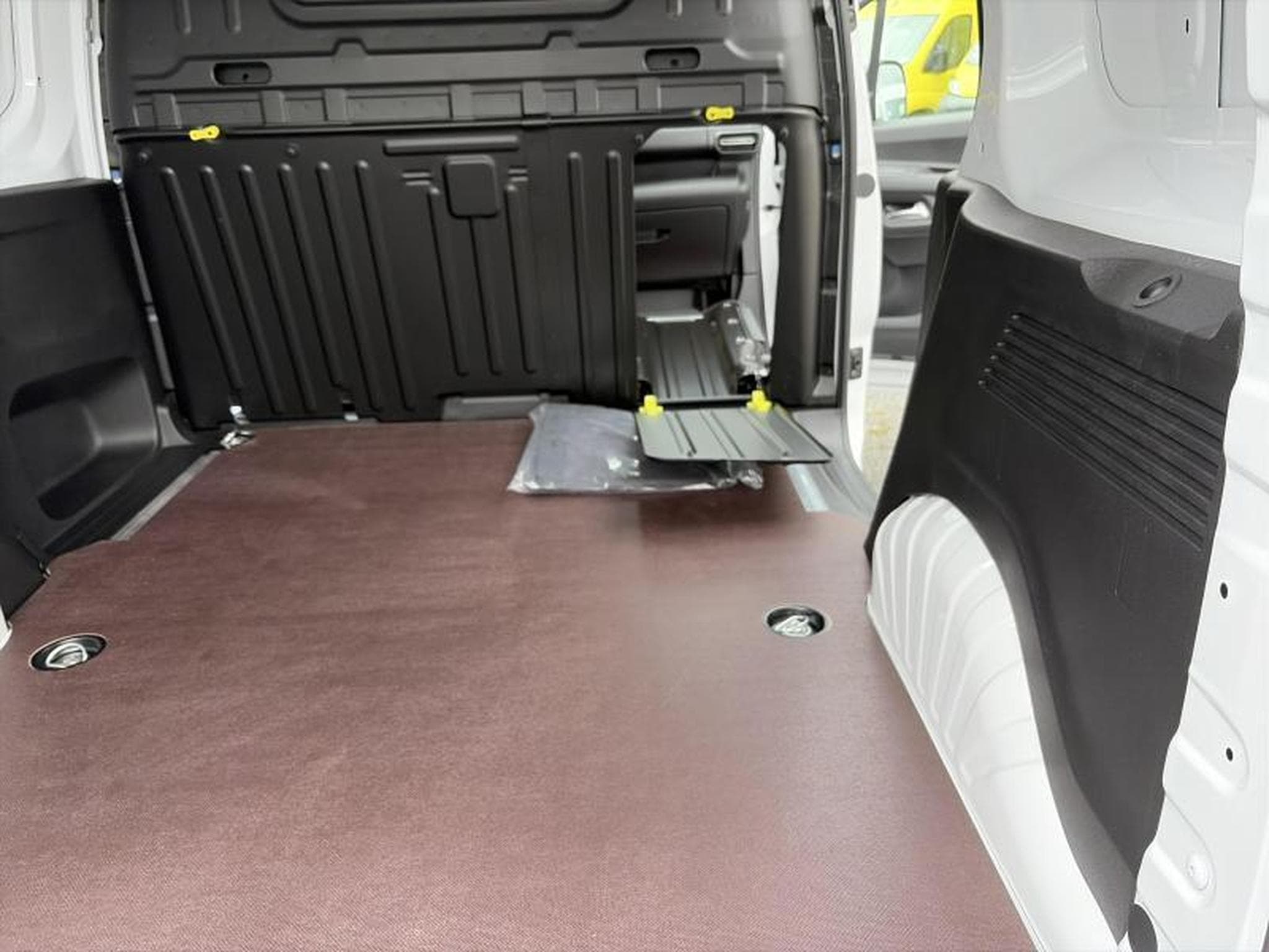 Opel Combo Cargo (2025) - Photo 23