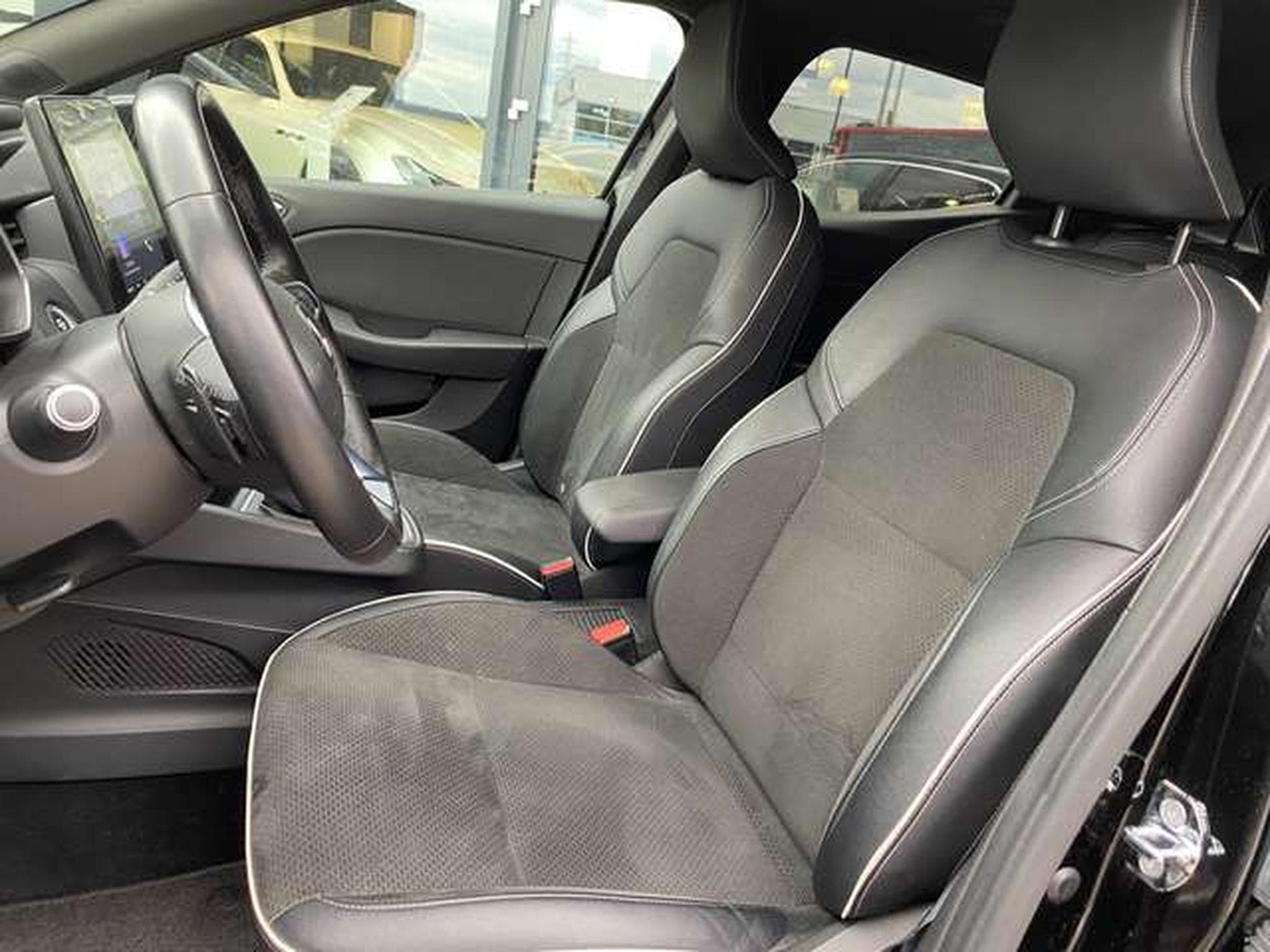 Renault Clio TCe 130 EDC GPF INTENS JUSQU4A 48 MOIS DE GARANTIE (2019) - Photo 9
