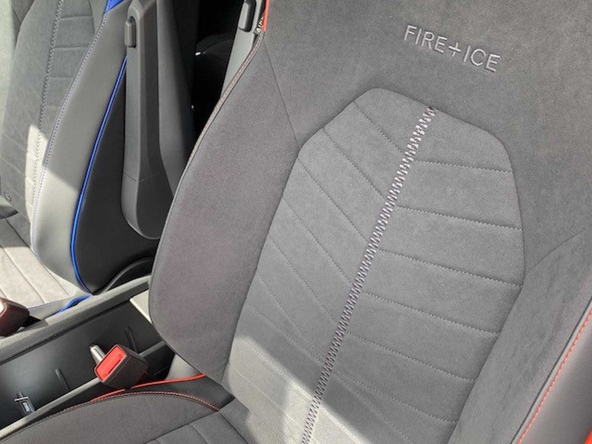 VW ID.3 FIRE & ICE 286CV 79kWh (2026) - Photo 2