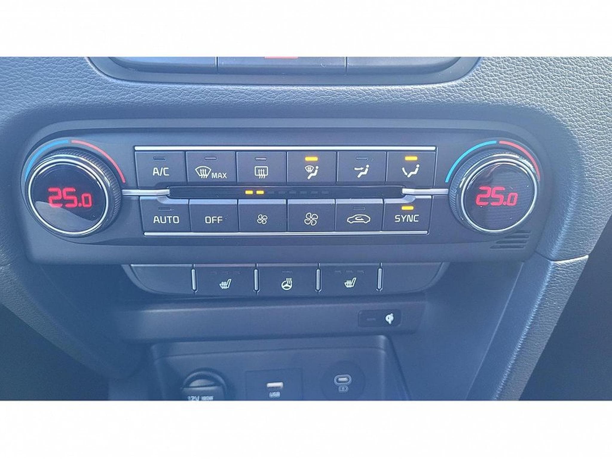 Kia Ceed (2025) - Photo 12