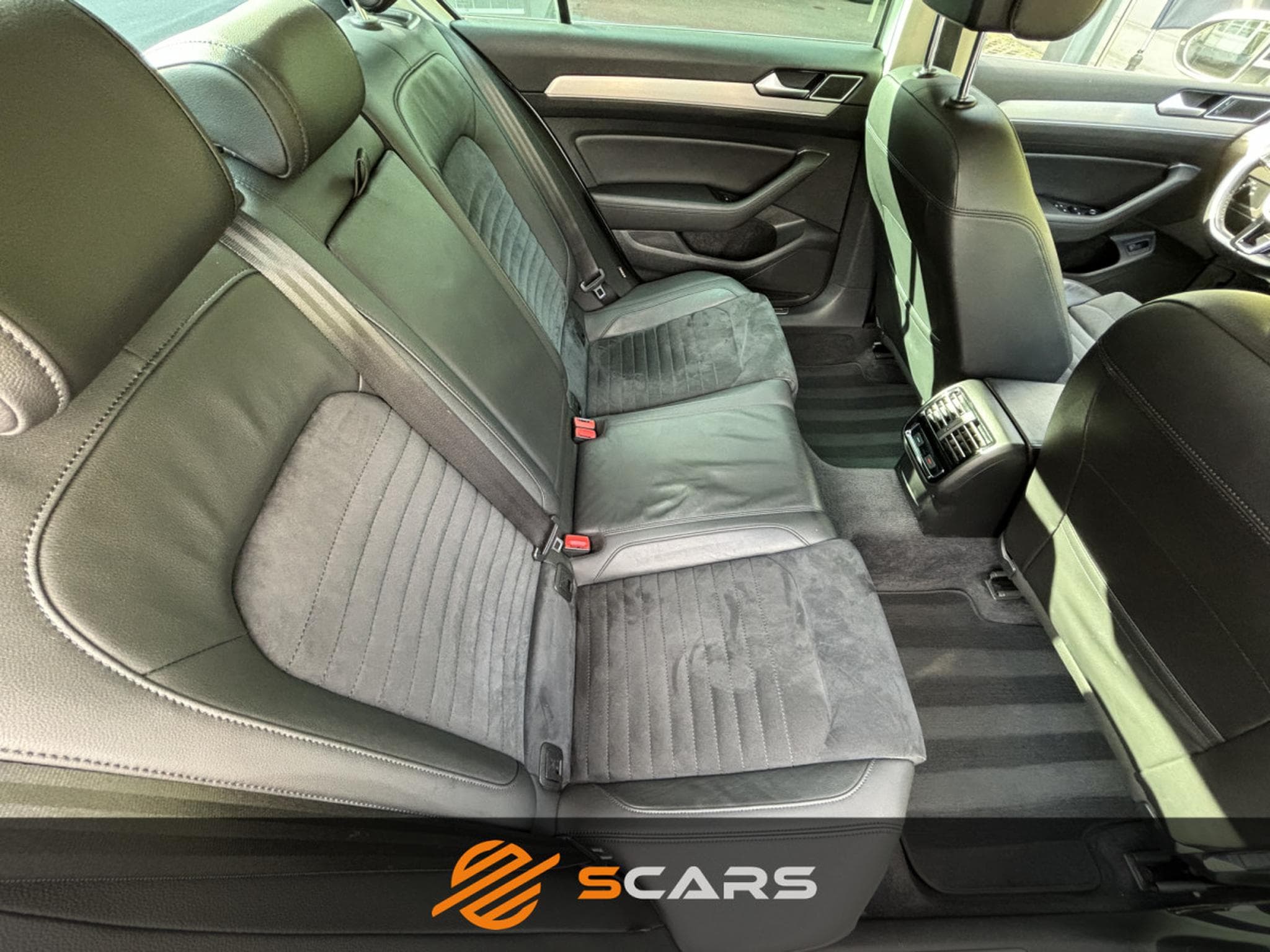 VW Passat B8 2.0 Tdi DSG 150cv (2017) - Photo 10