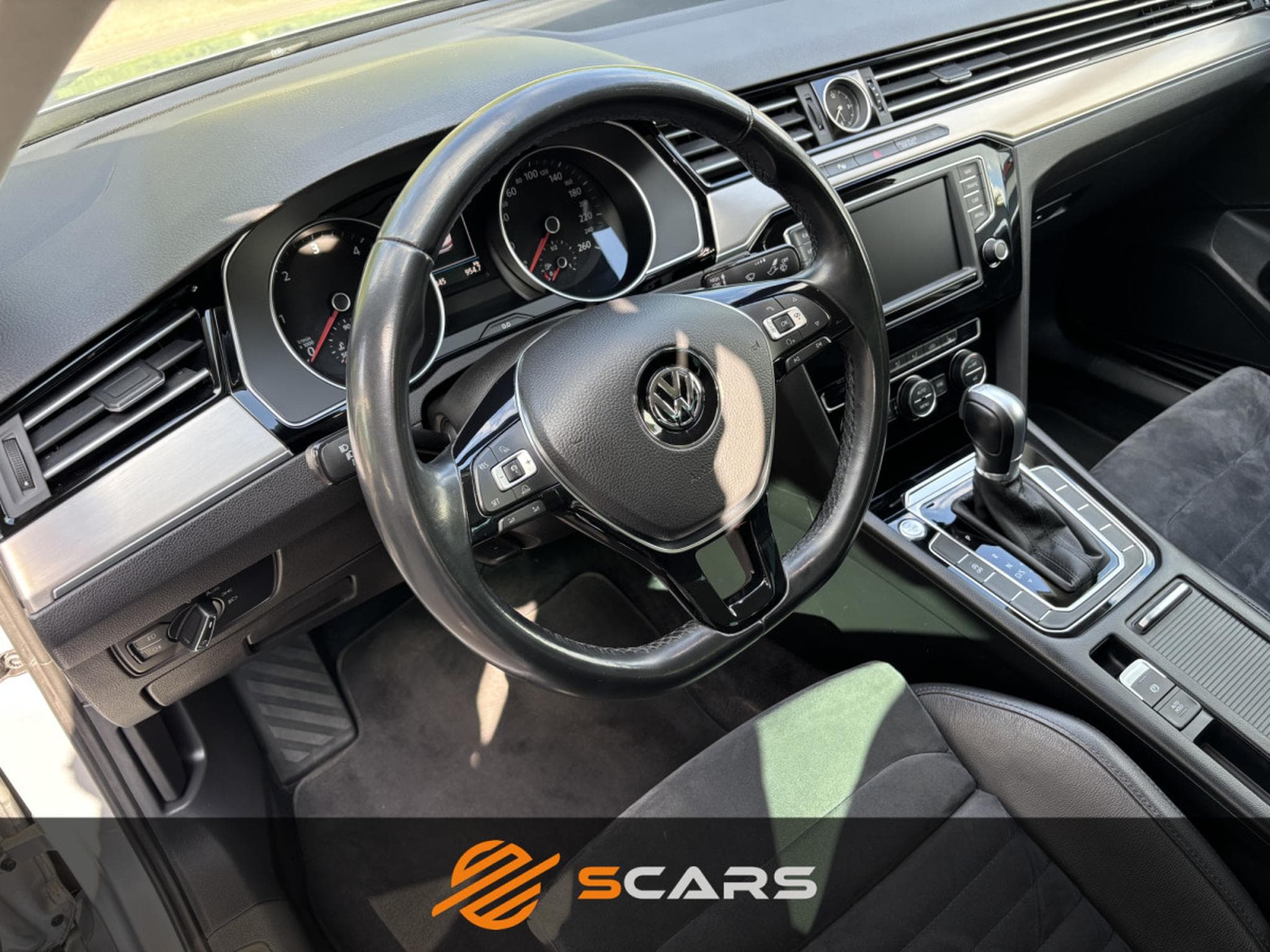VW Passat B8 2.0 Tdi DSG 150cv (2017) - Photo 7