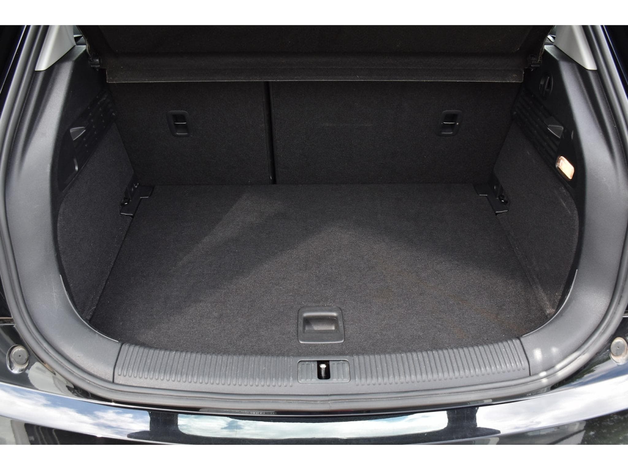 Audi A1 Sportback 1.4 TFSI Sport GPS XENON 1° MAIN CARNET (2015) - Photo 17
