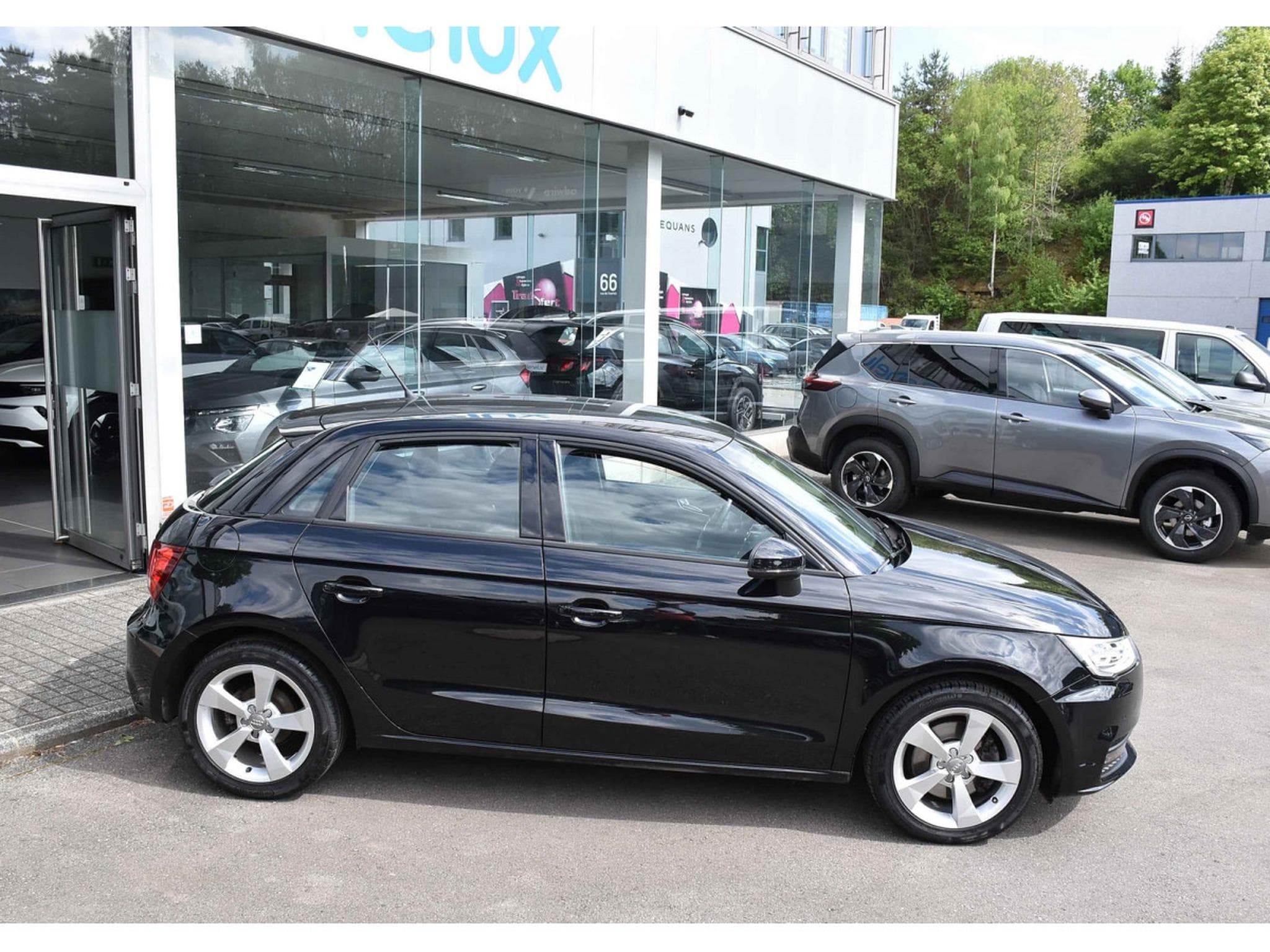 Audi A1 Sportback 1.4 TFSI Sport GPS XENON 1° MAIN CARNET (2015) - Photo 3