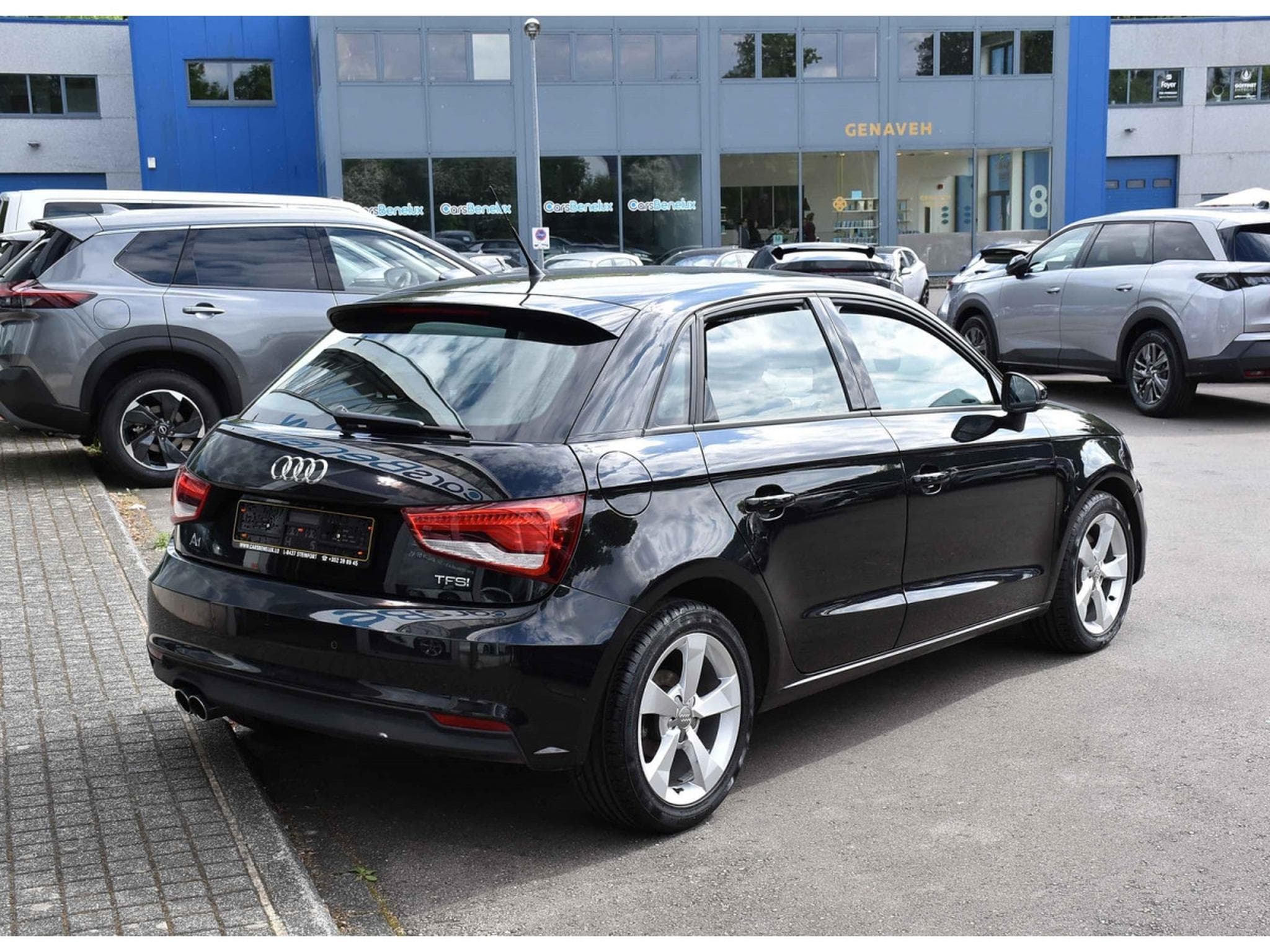 Audi A1 Sportback 1.4 TFSI Sport GPS XENON 1° MAIN CARNET (2015) - Photo 4