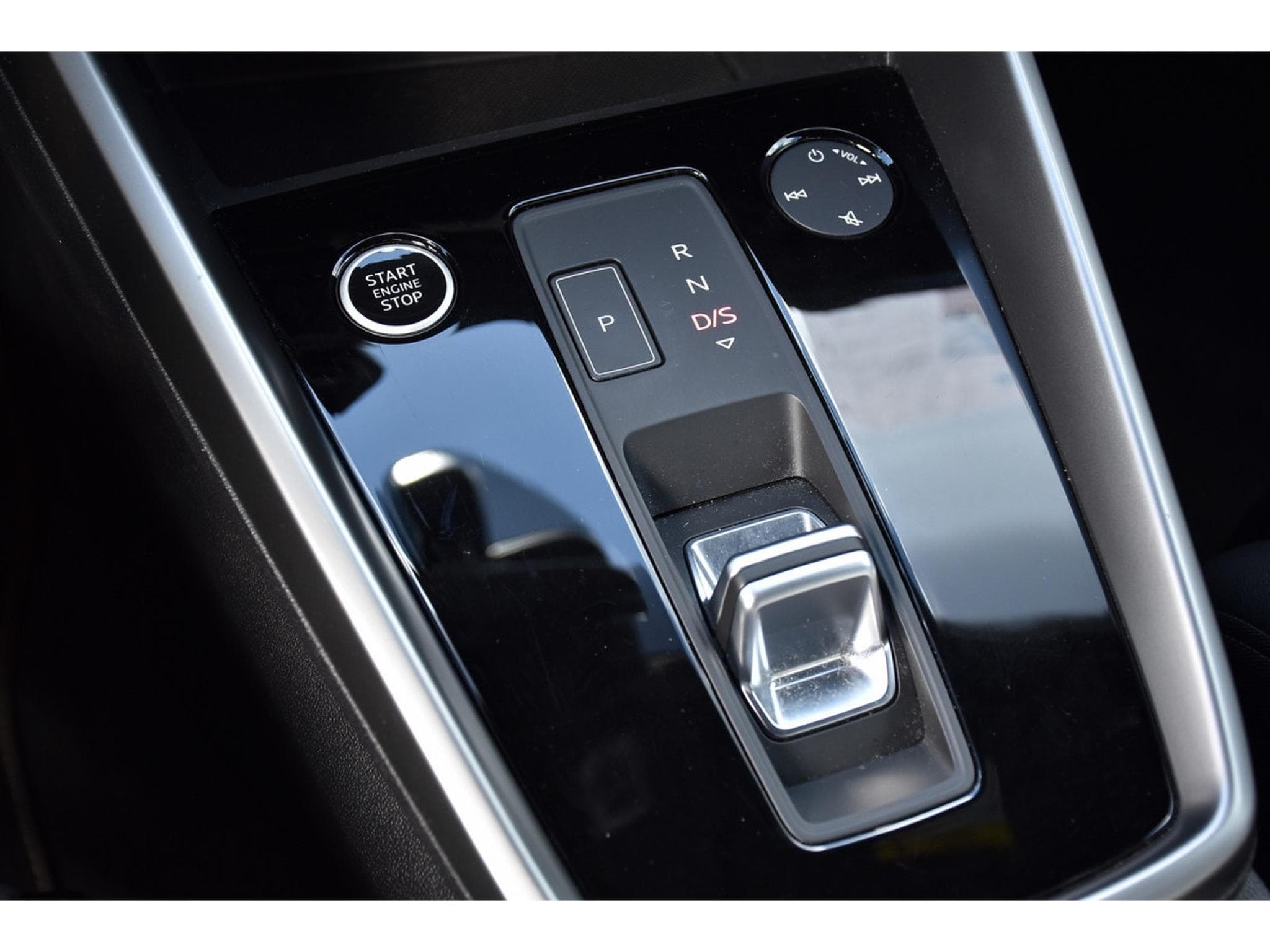 Audi A3 Sportback 40 TFSIe PHEV  S-Line S-Tronic CUIR ACC KEYLESS (2023) - Photo 20