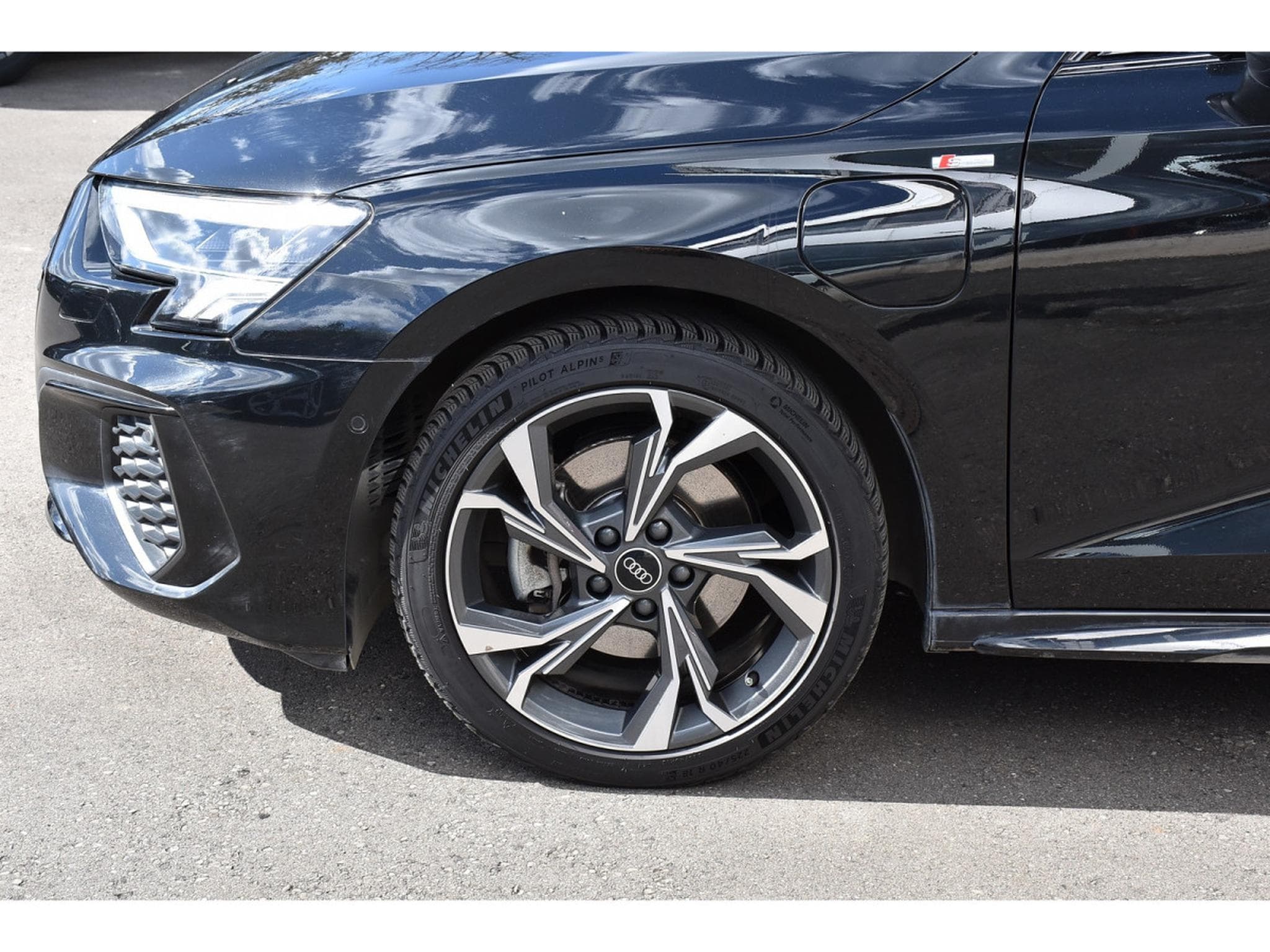 Audi A3 Sportback 40 TFSIe PHEV  S-Line S-Tronic CUIR ACC KEYLESS (2023) - Photo 5