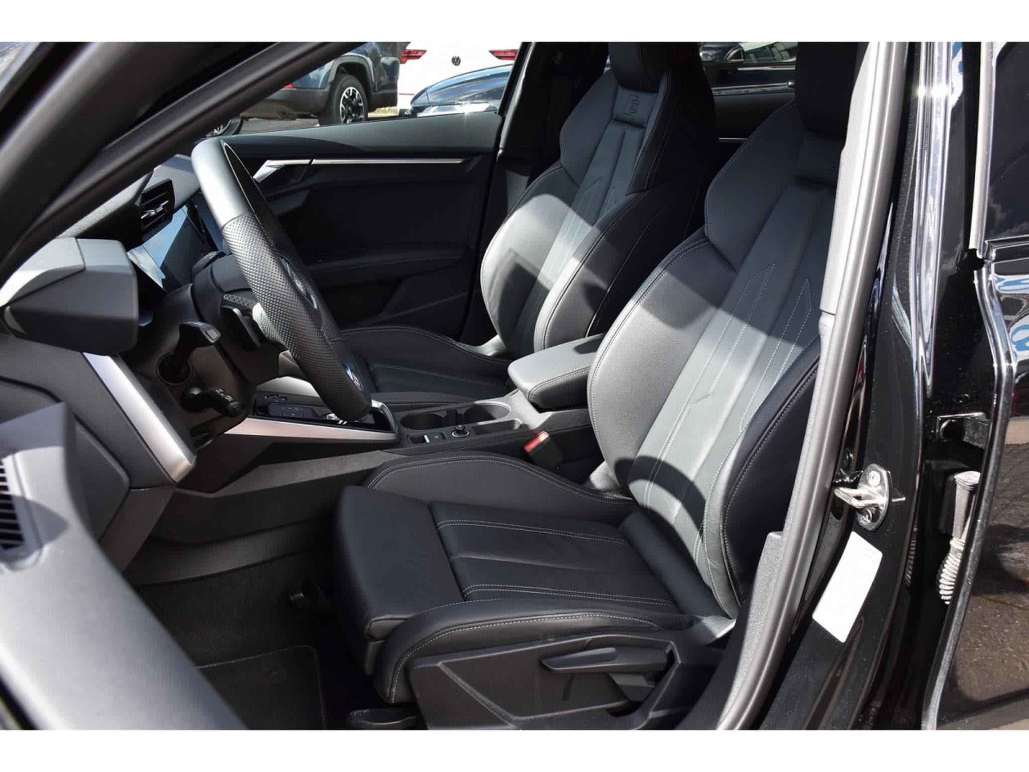 Audi A3 Sportback 40 TFSIe PHEV  S-Line S-Tronic CUIR ACC KEYLESS (2023) - Photo 6
