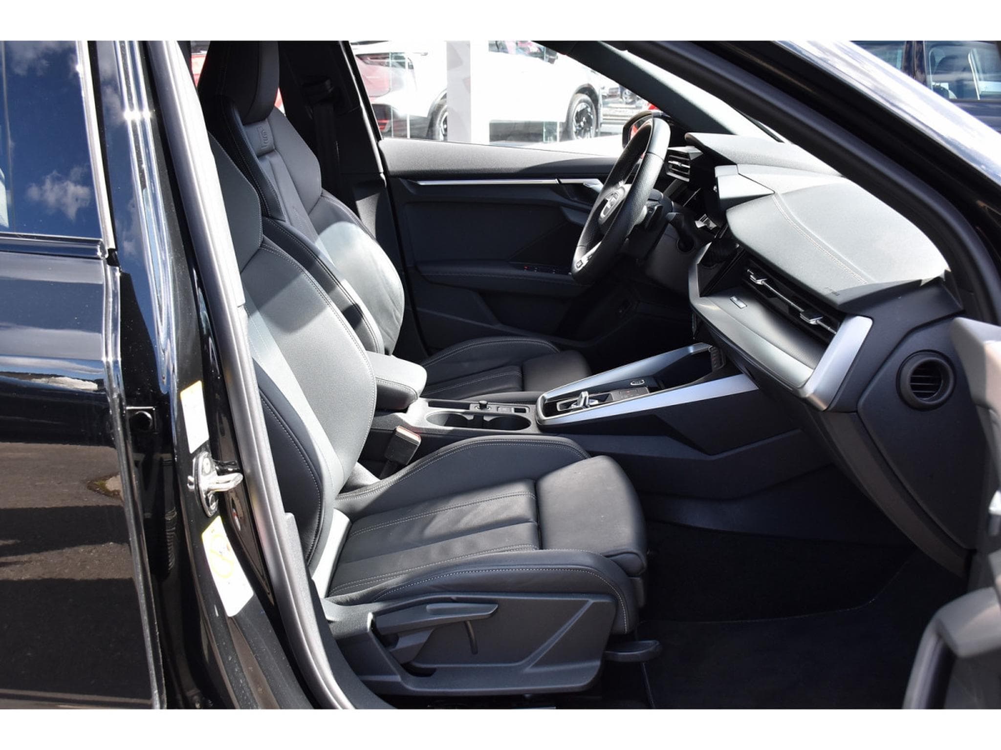 Audi A3 Sportback 40 TFSIe PHEV  S-Line S-Tronic CUIR ACC KEYLESS (2023) - Photo 7