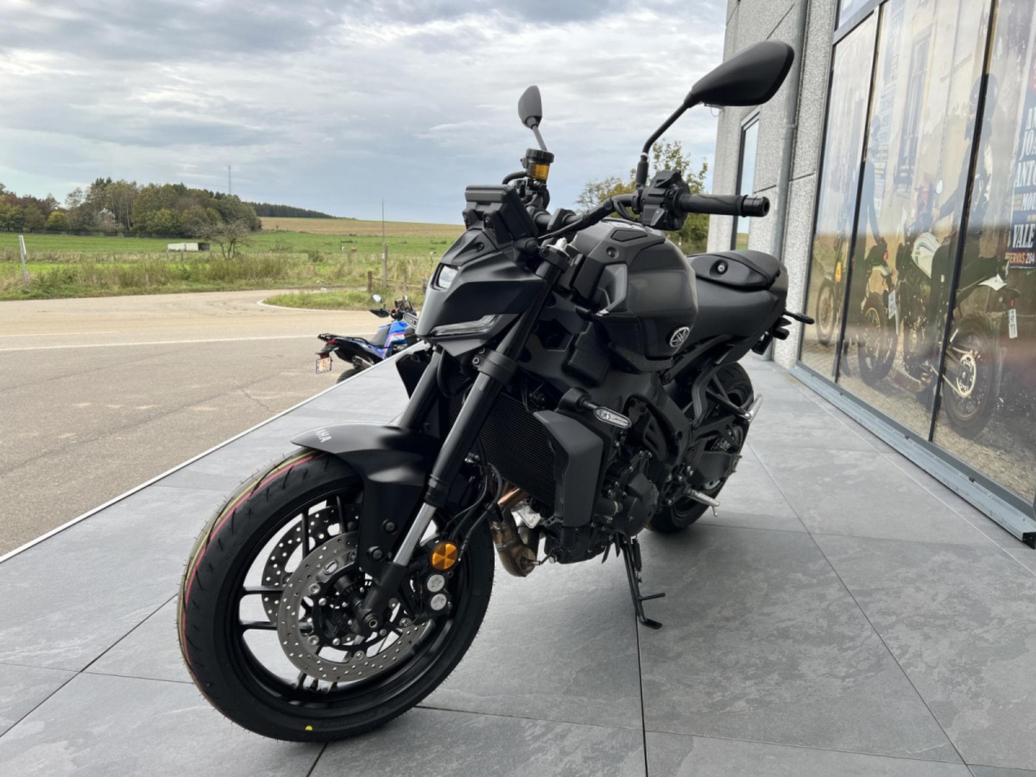 Yamaha MT09 Y-AMT (2025) - Photo 2