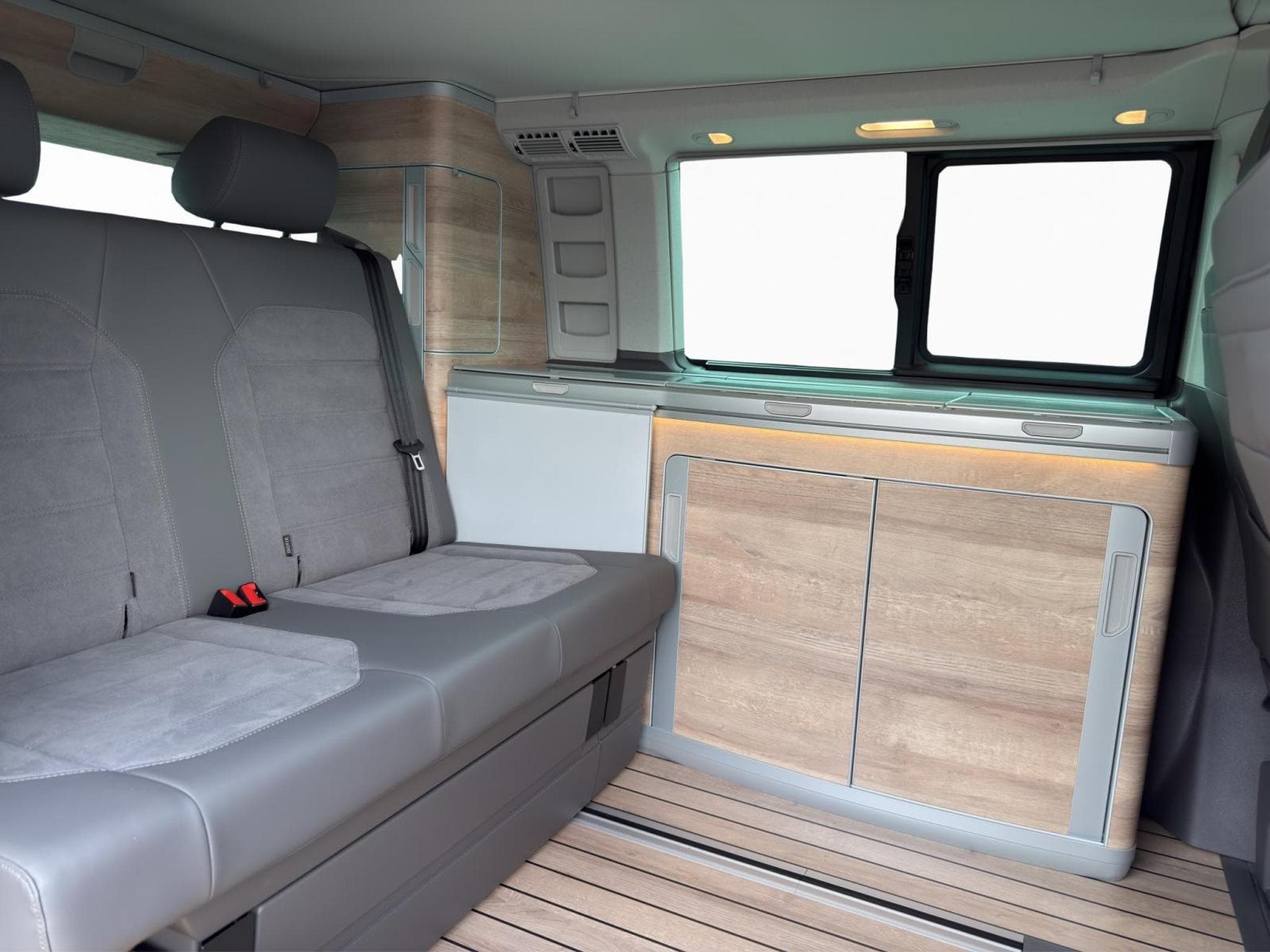 VW T6.1 Ocean (2024) - Photo 10