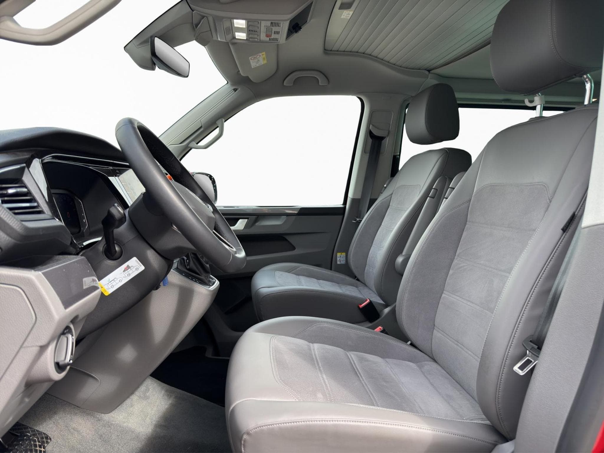 VW T6.1 Ocean (2024) - Photo 8