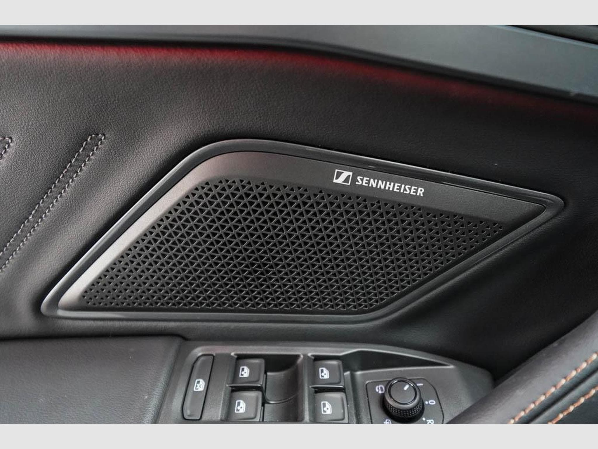 Cupra Formentor 1,5 eTSI DSG (2026) - Photo 23