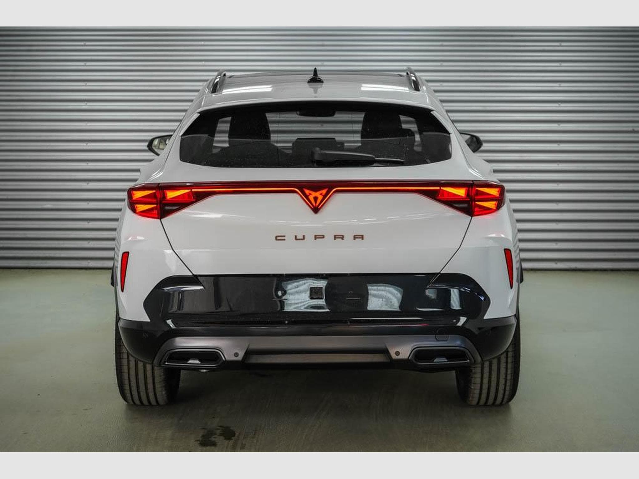 Cupra Formentor 1,5 eTSI DSG (2026) - Photo 4