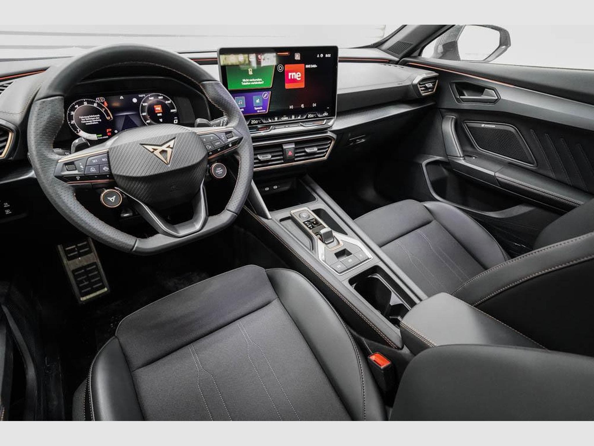 Cupra Formentor 1,5 eTSI DSG (2026) - Photo 7