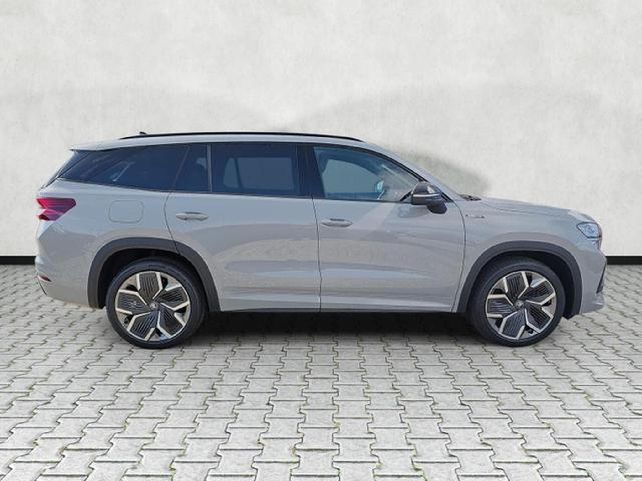 Skoda Kodiaq 1.5 TSI mHEV 110 kW Sportline (2026) - Foto 8