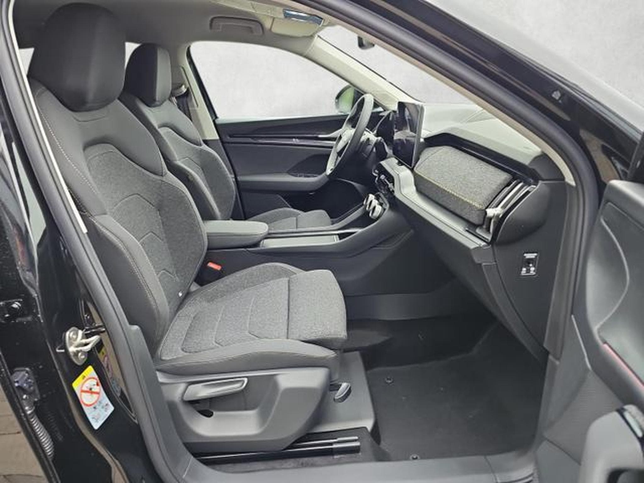 Skoda Kodiaq 1.5 TSI mHEV 110kW Selection (2026) - Photo 10