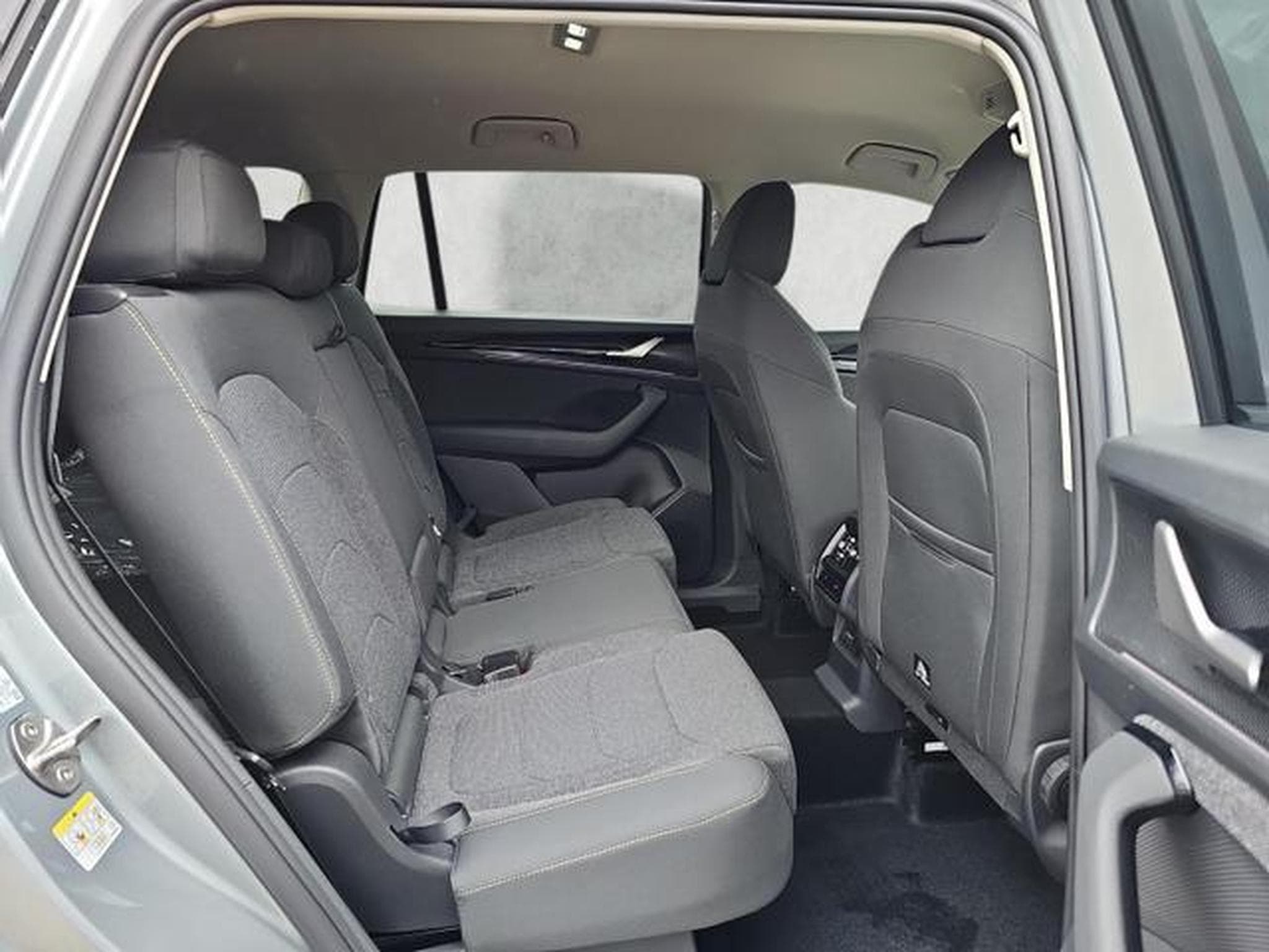 Skoda Kodiaq 1.5 TSI mHEV 110kW Selection (2026) - Photo 13