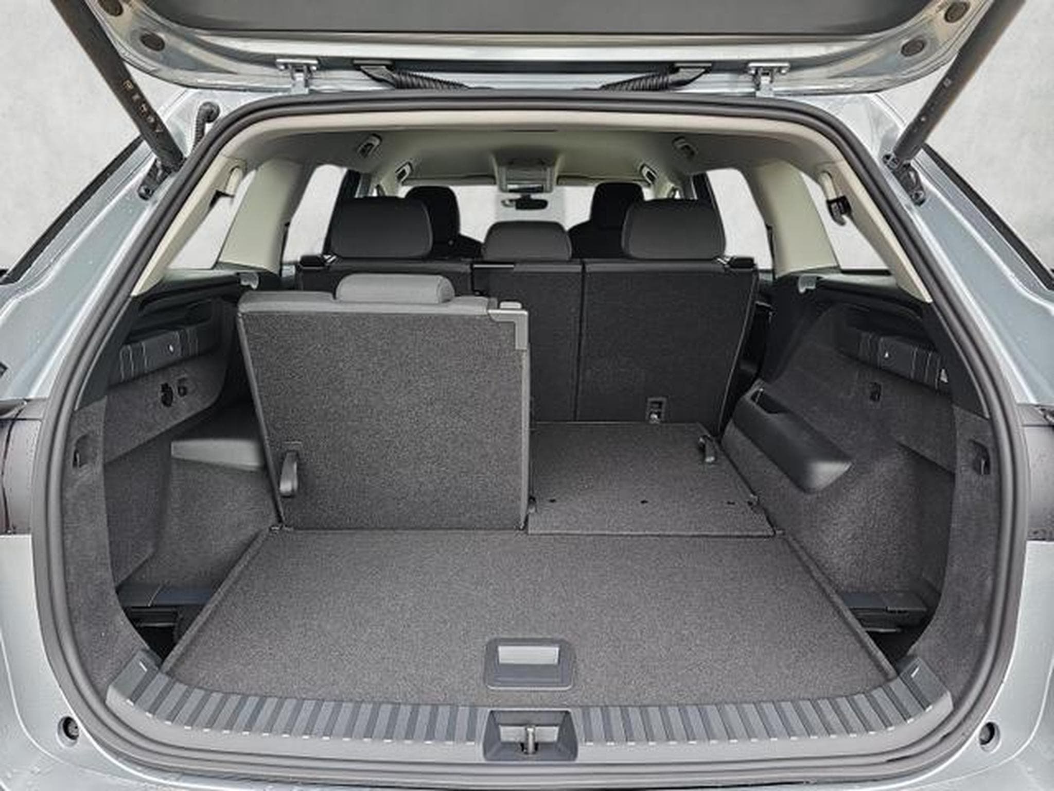 Skoda Kodiaq 1.5 TSI mHEV 110kW Selection (2026) - Photo 14