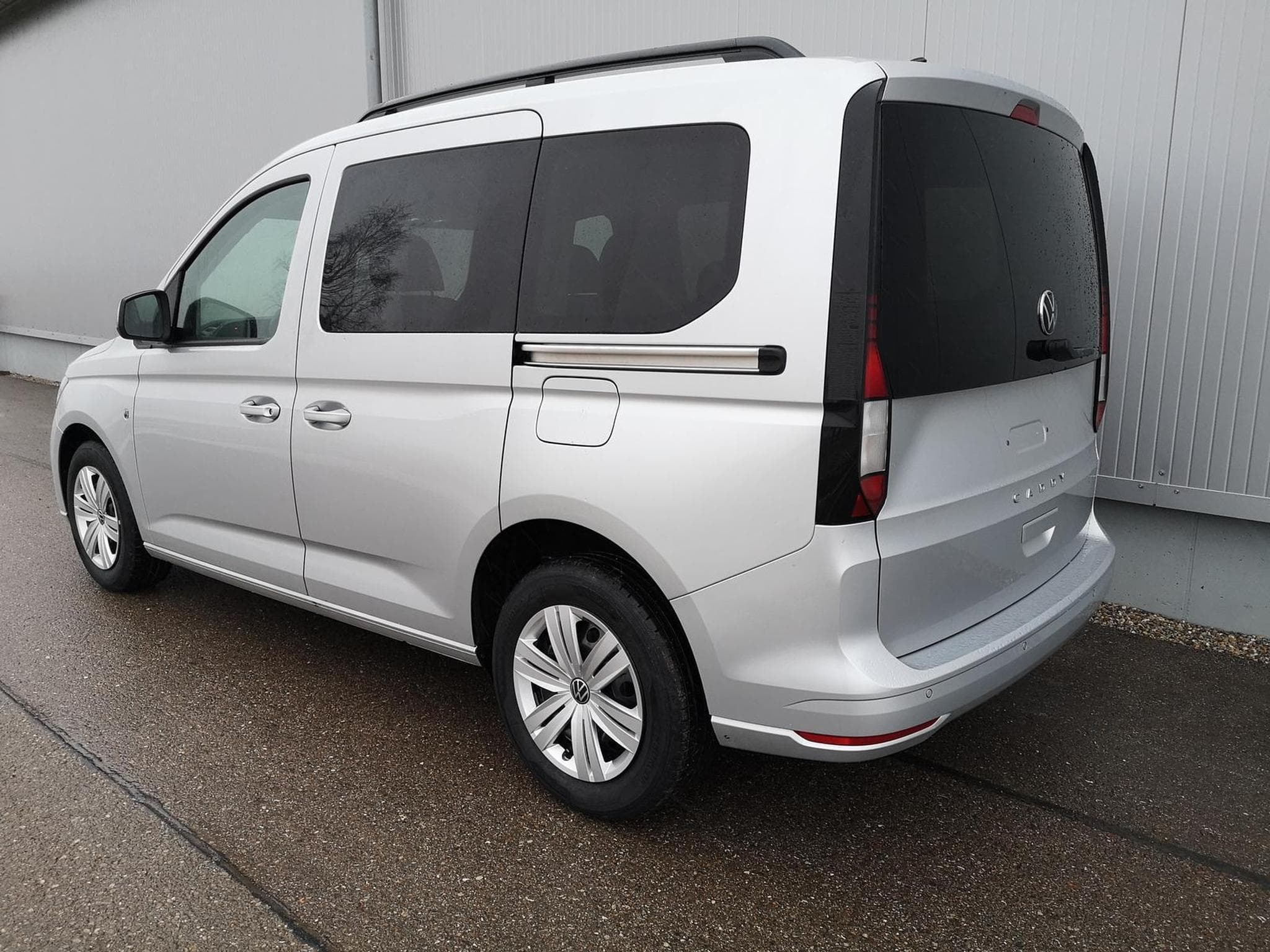 VW Caddy Basis (2026) - Foto 2