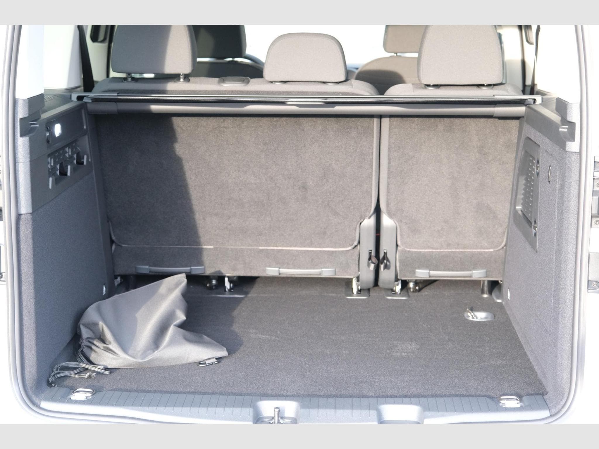 VW Caddy 1.5 TSI DSG (2026) - Foto 8