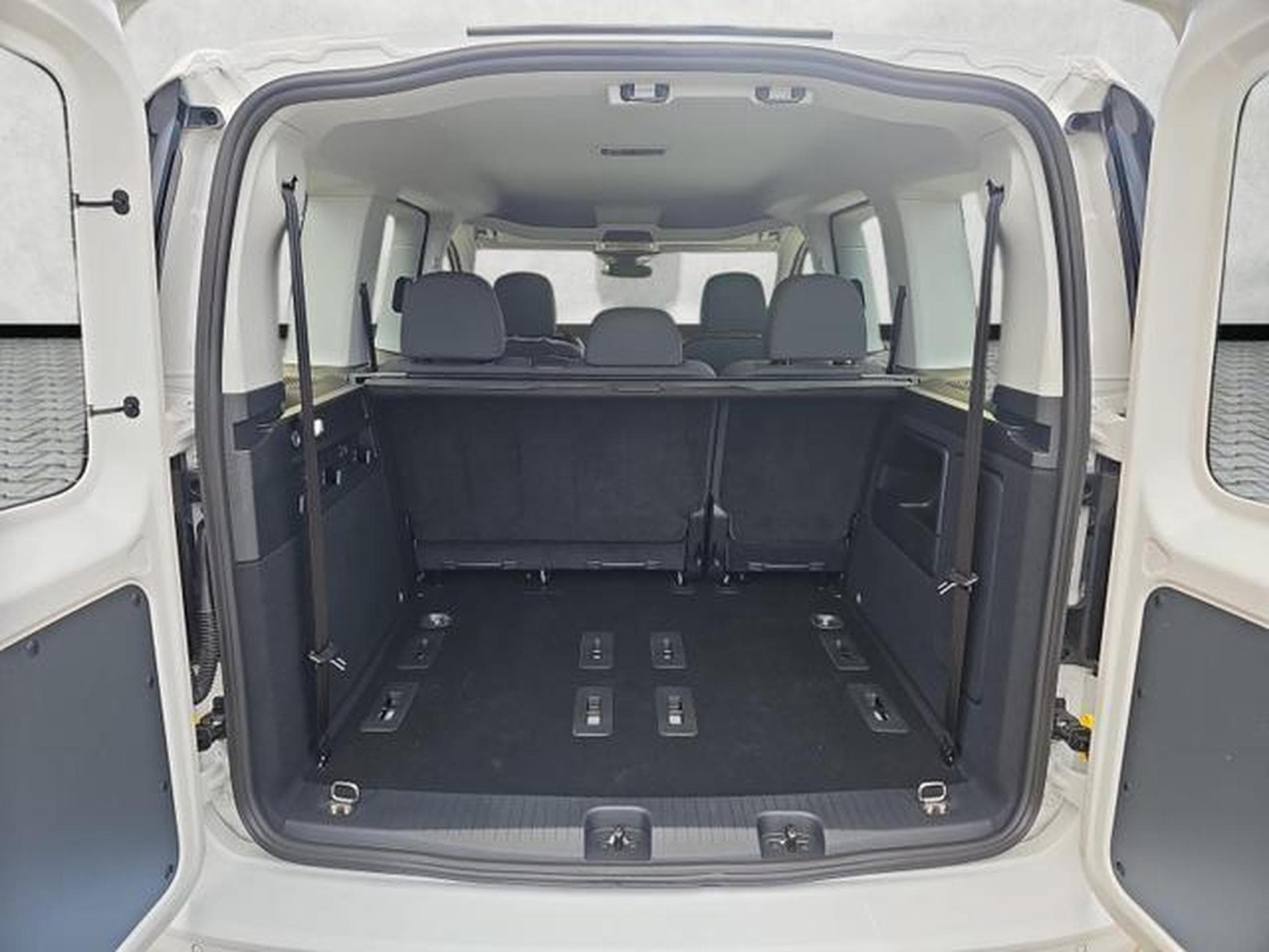 VW Caddy Basis (2025) - Foto 14