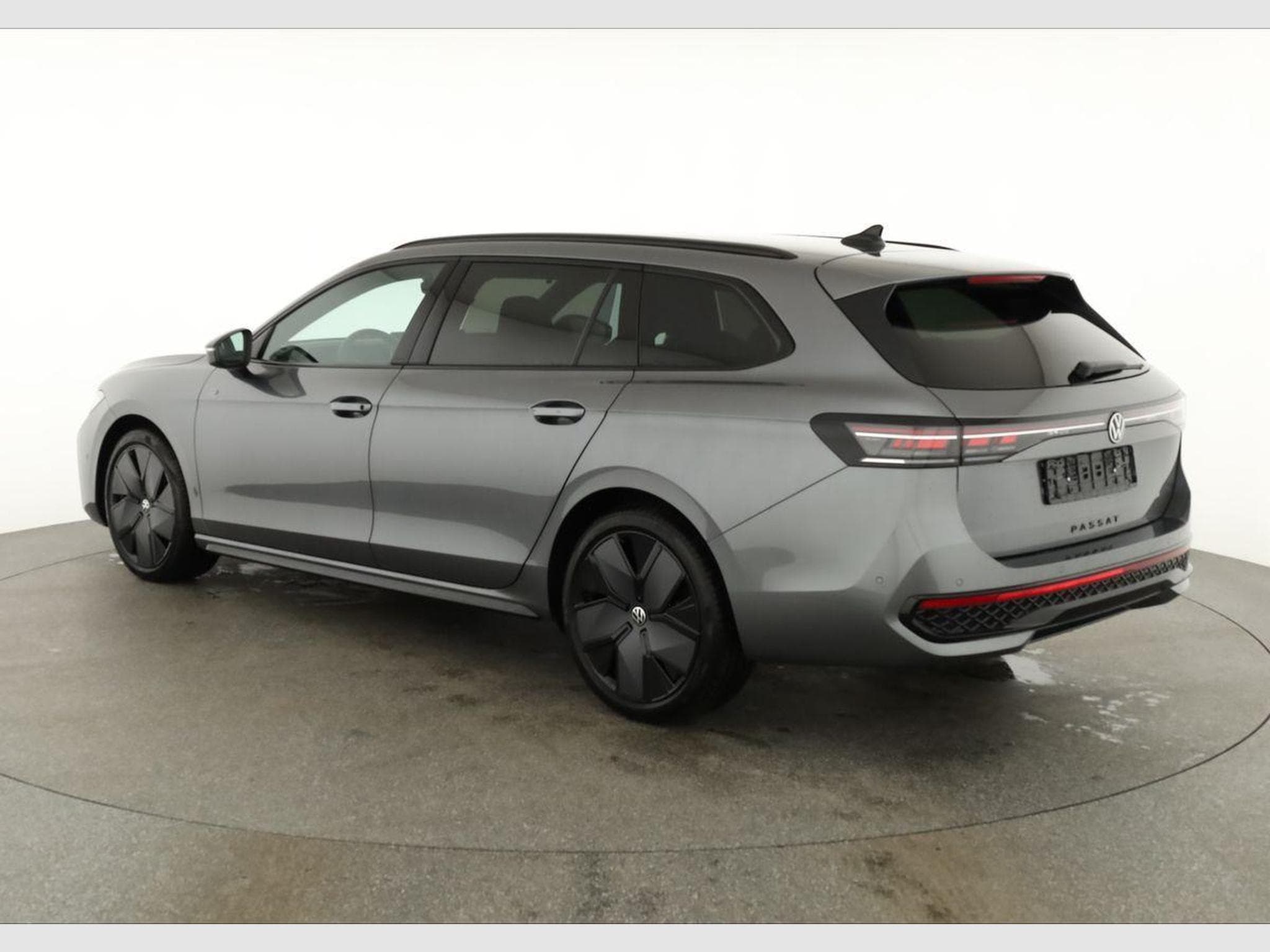 VW Passat Variant 2.0 TDI 142 kW 4Motion R-Line (2026) - Foto 3