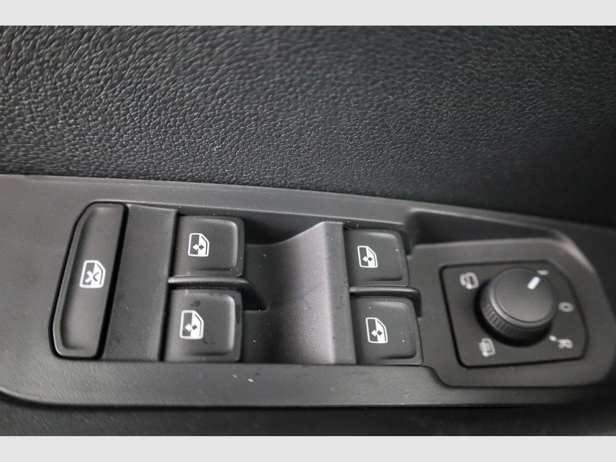Skoda Karoq Sportline (2026) - Foto 8