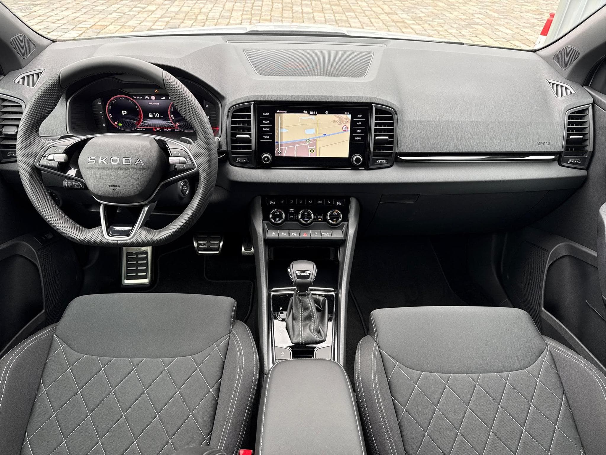 Skoda Karoq Sportline 1,5 TSI (2026) - Foto 8