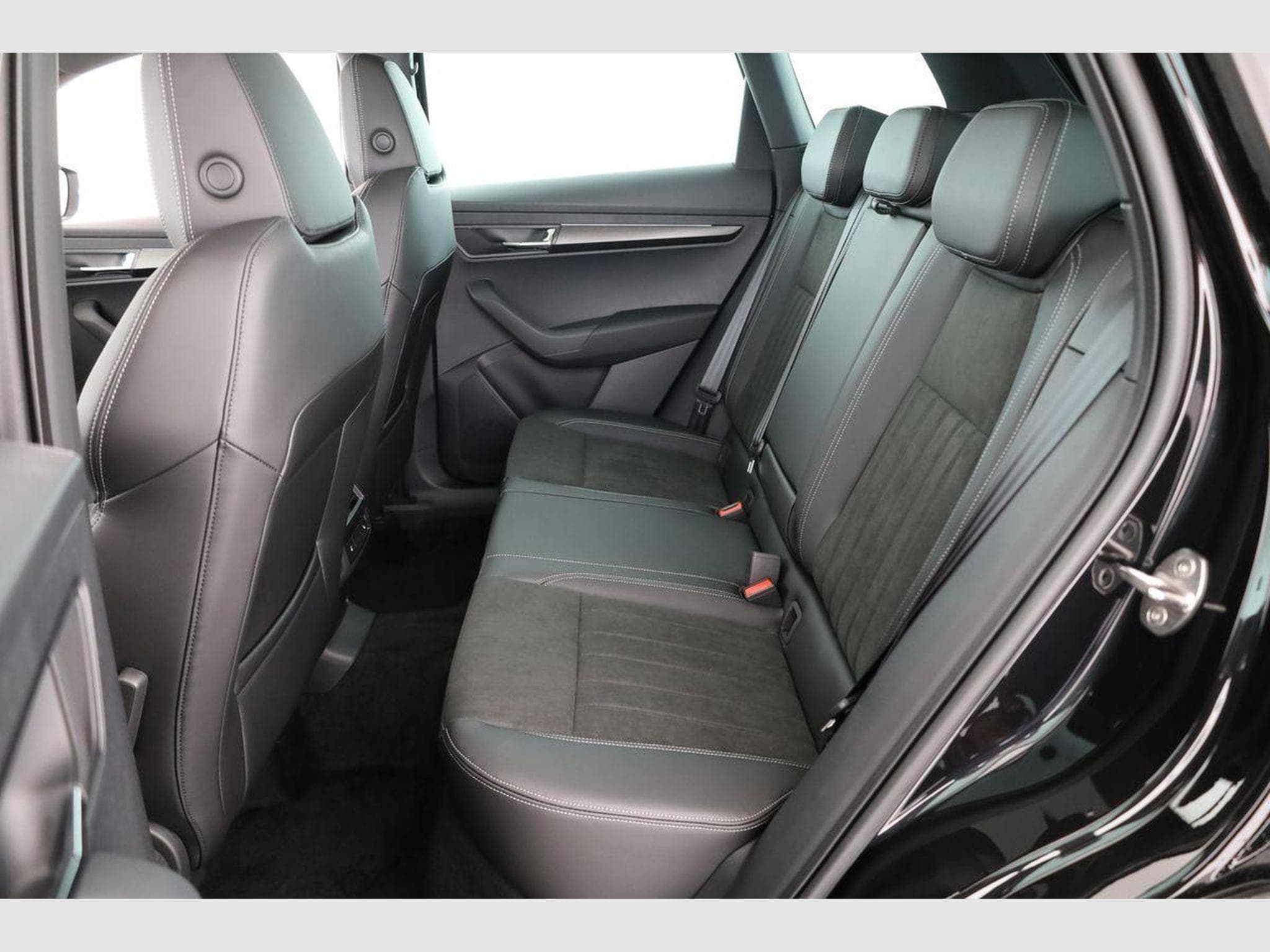 Skoda Karoq Sportline 4x4 (2026) - Photo 12