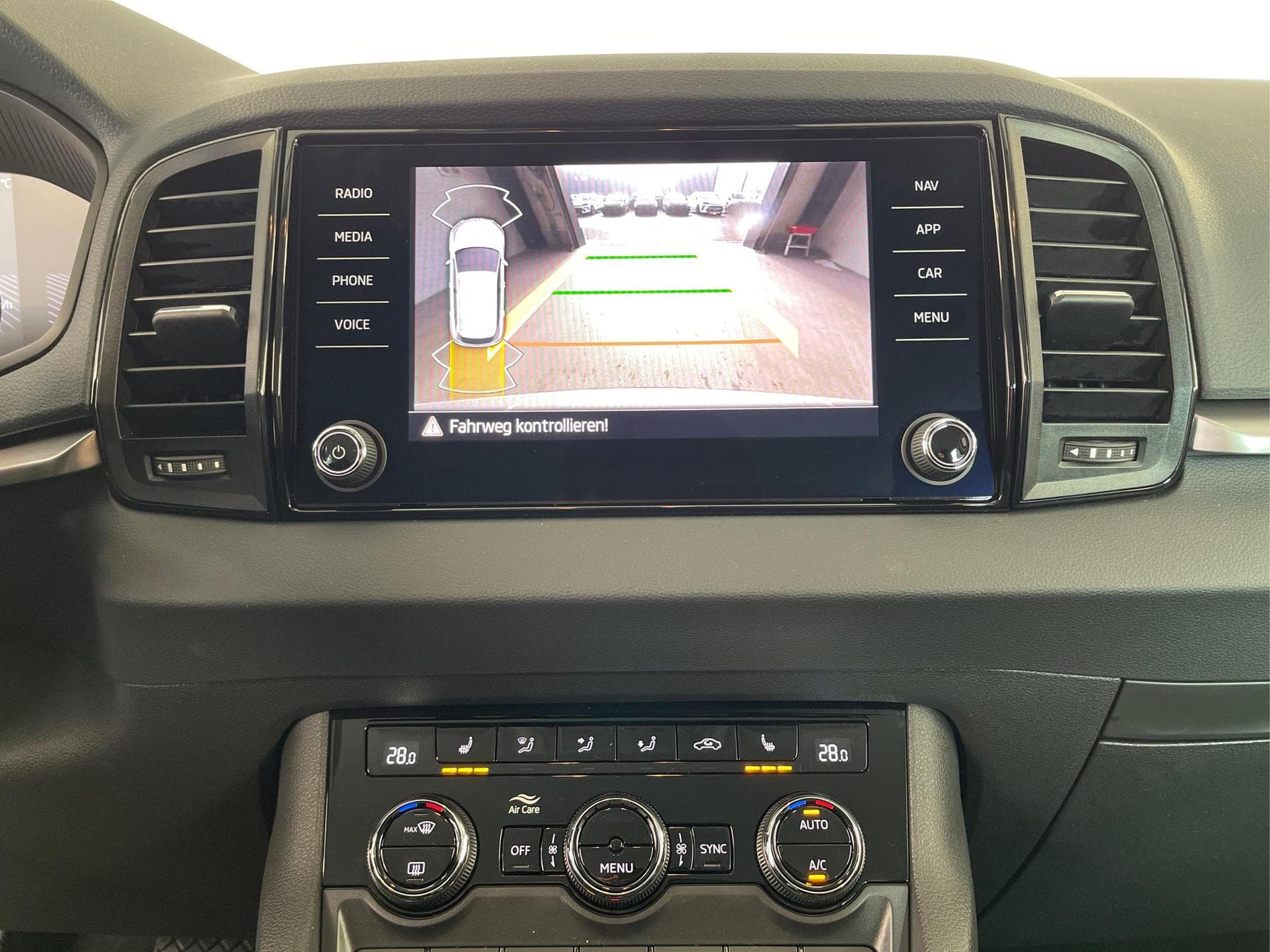 Skoda Karoq Selection (2026) - Photo 18