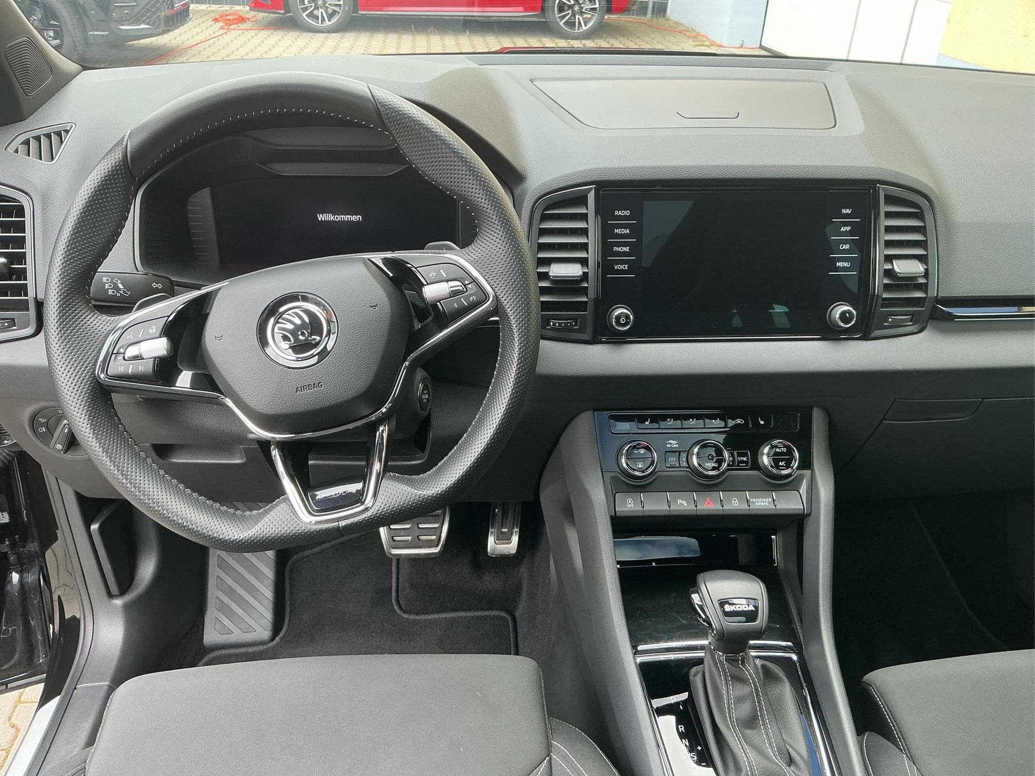 Skoda Karoq Sportline Pano Navi (2024) - Foto 11