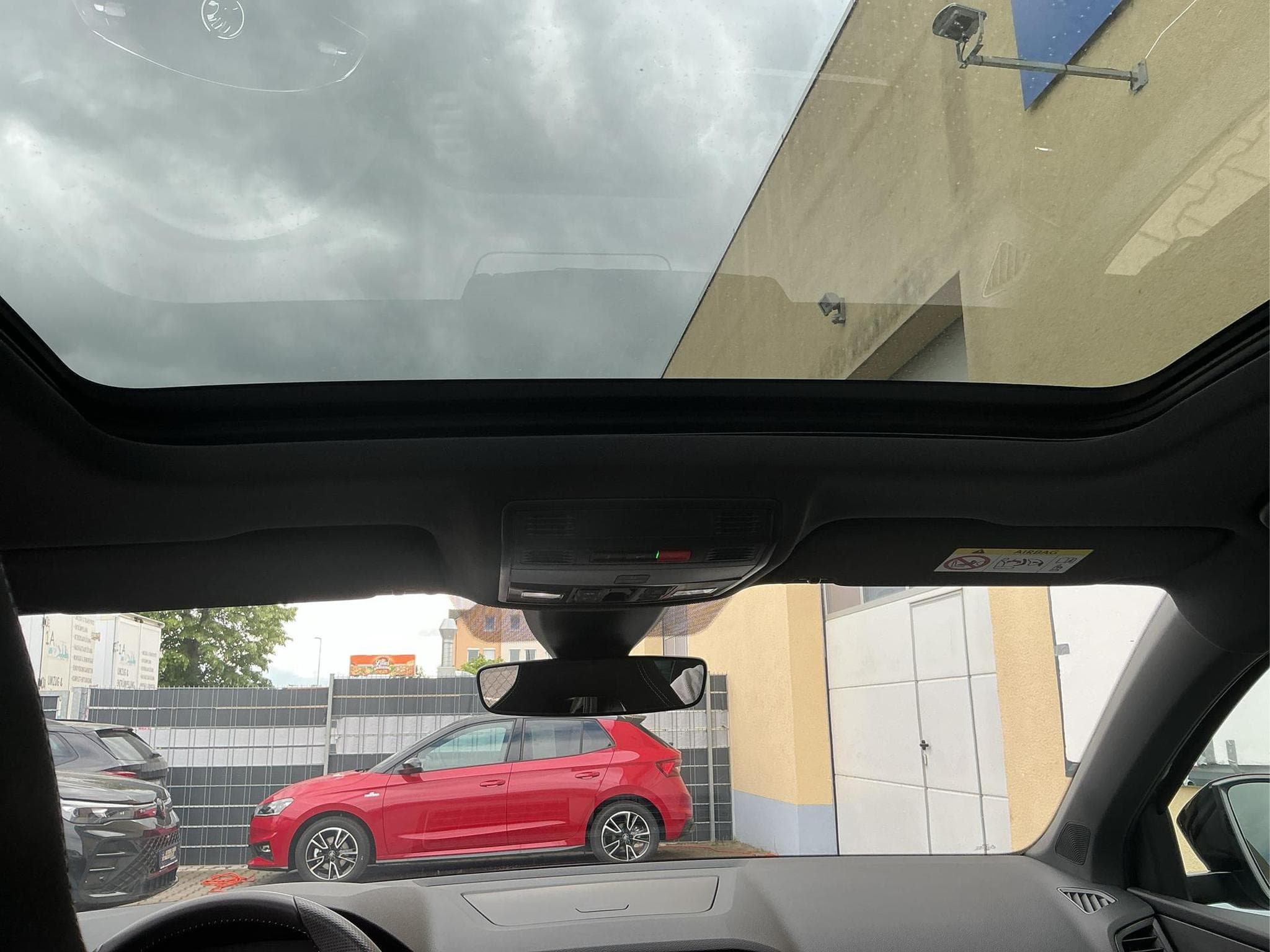 Skoda Karoq Sportline Pano Navi (2024) - Foto 12