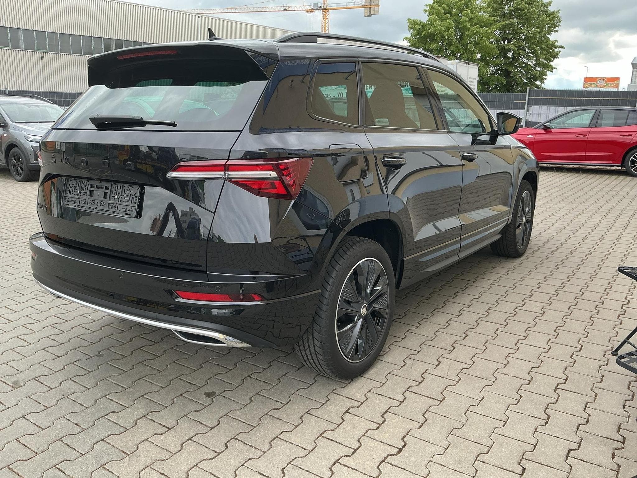 Skoda Karoq Sportline Pano Navi (2024) - Foto 5