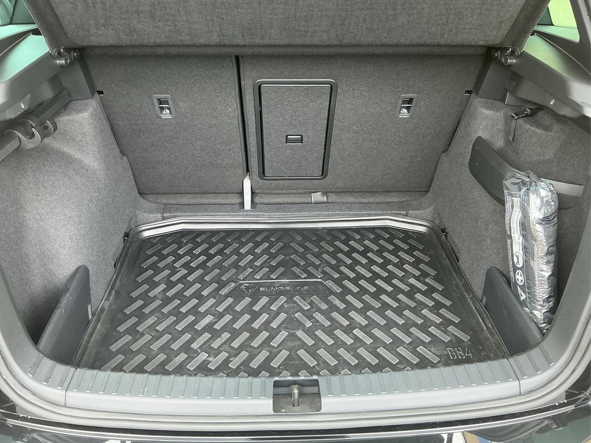 Skoda Karoq Sportline Pano Navi (2024) - Foto 6