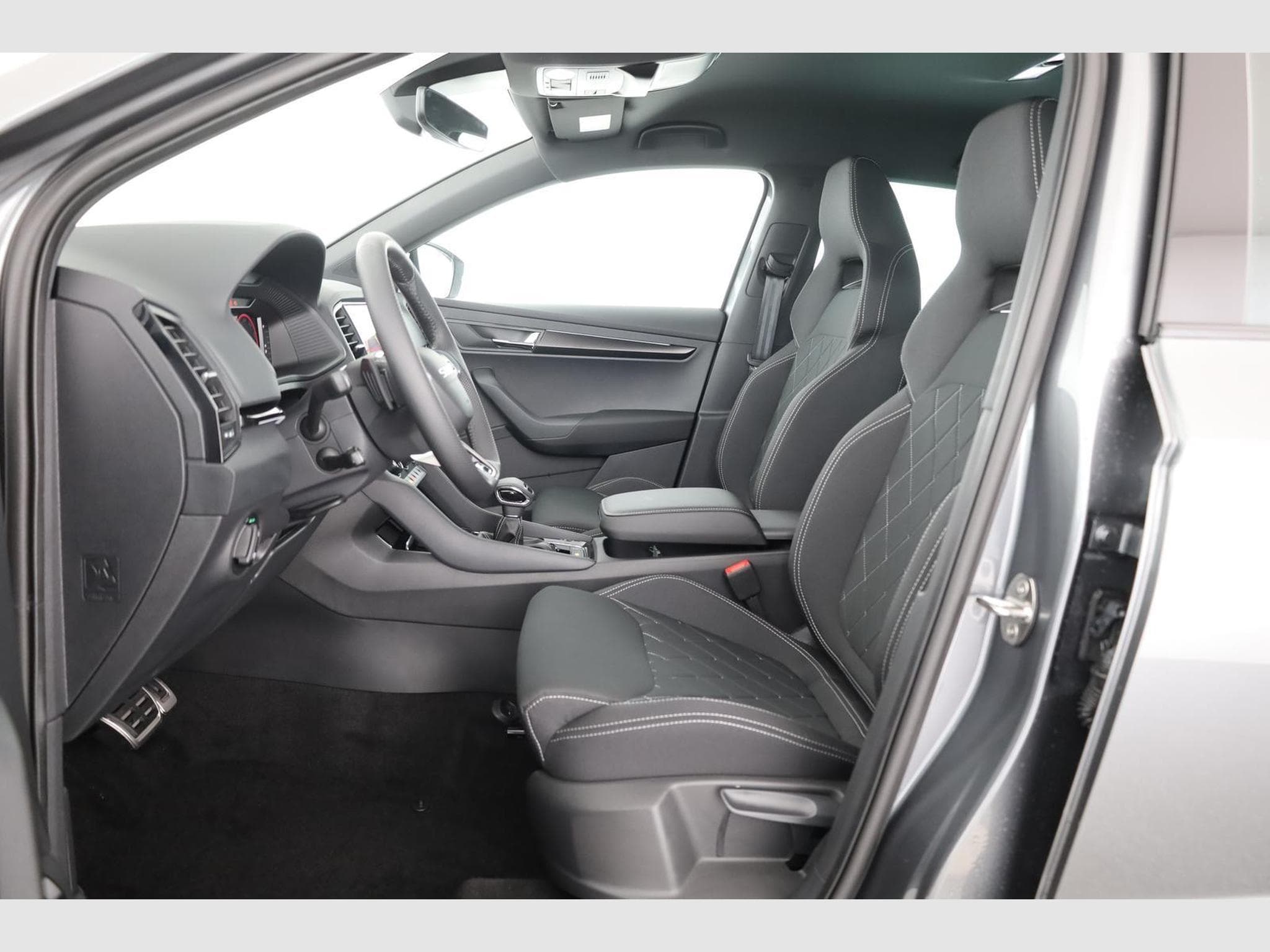 Skoda Karoq Sportline (2025) - Foto 10