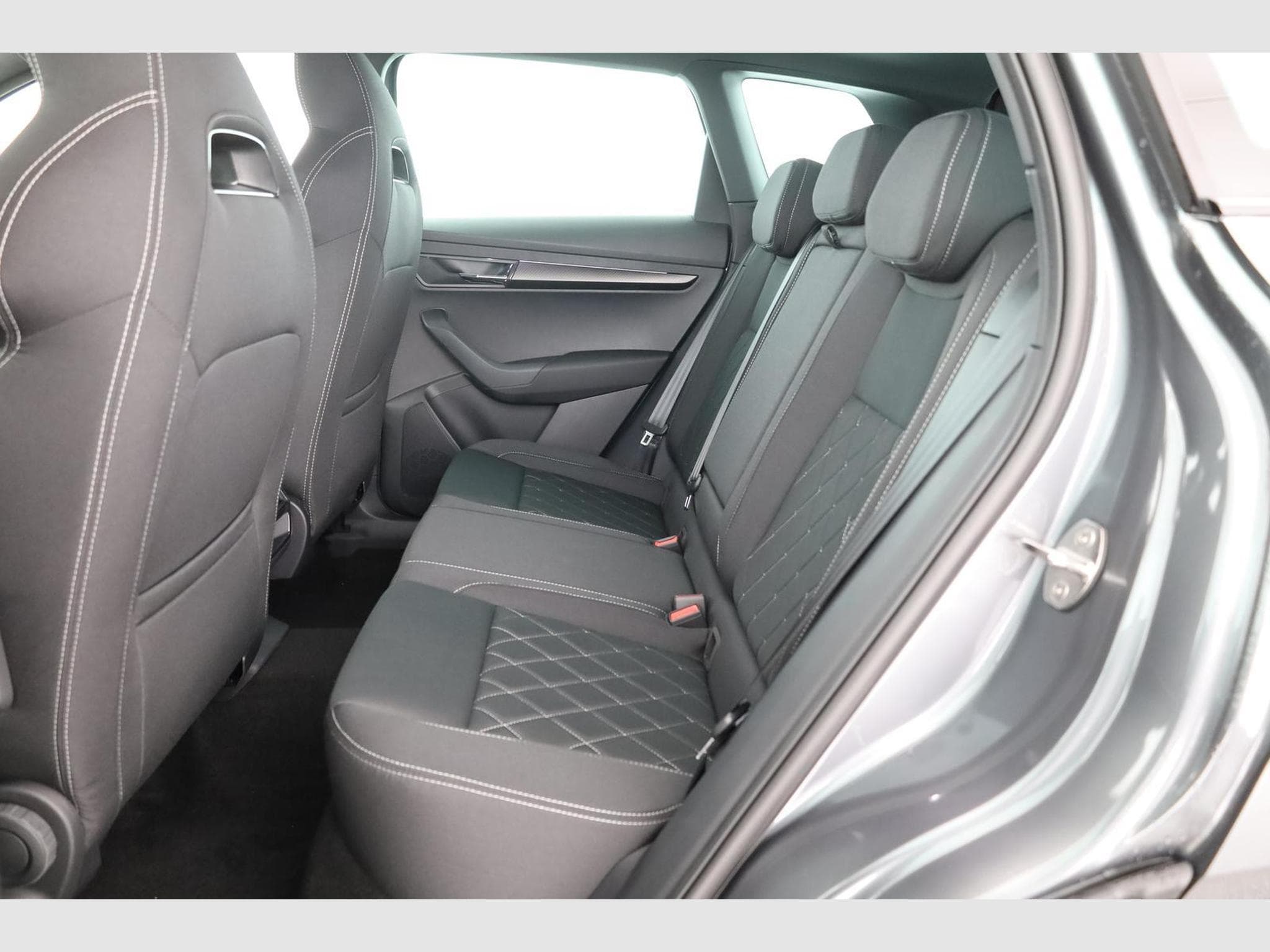 Skoda Karoq Sportline (2025) - Foto 11