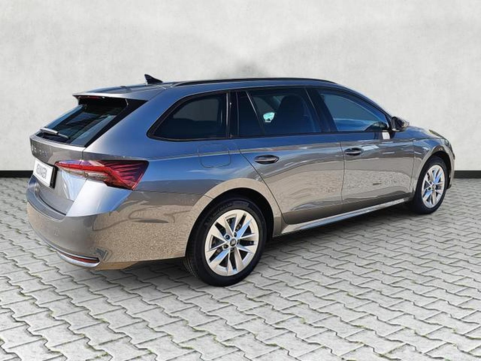 Skoda Octavia 1.5 TSI mHEV 110 kW Selection (2026) - Photo 7