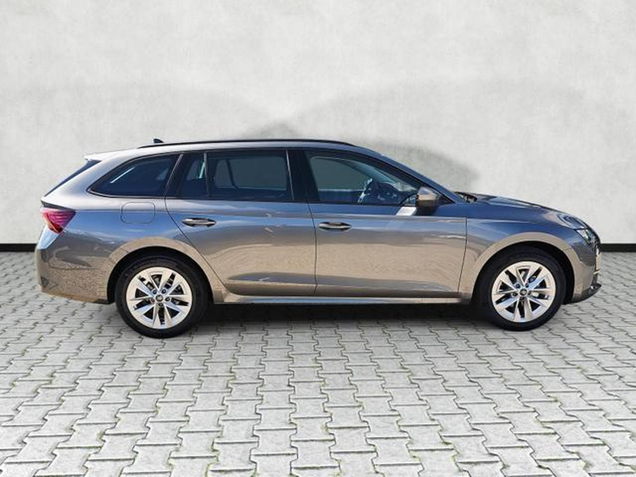 Skoda Octavia 1.5 TSI mHEV 110 kW Selection (2026) - Photo 8