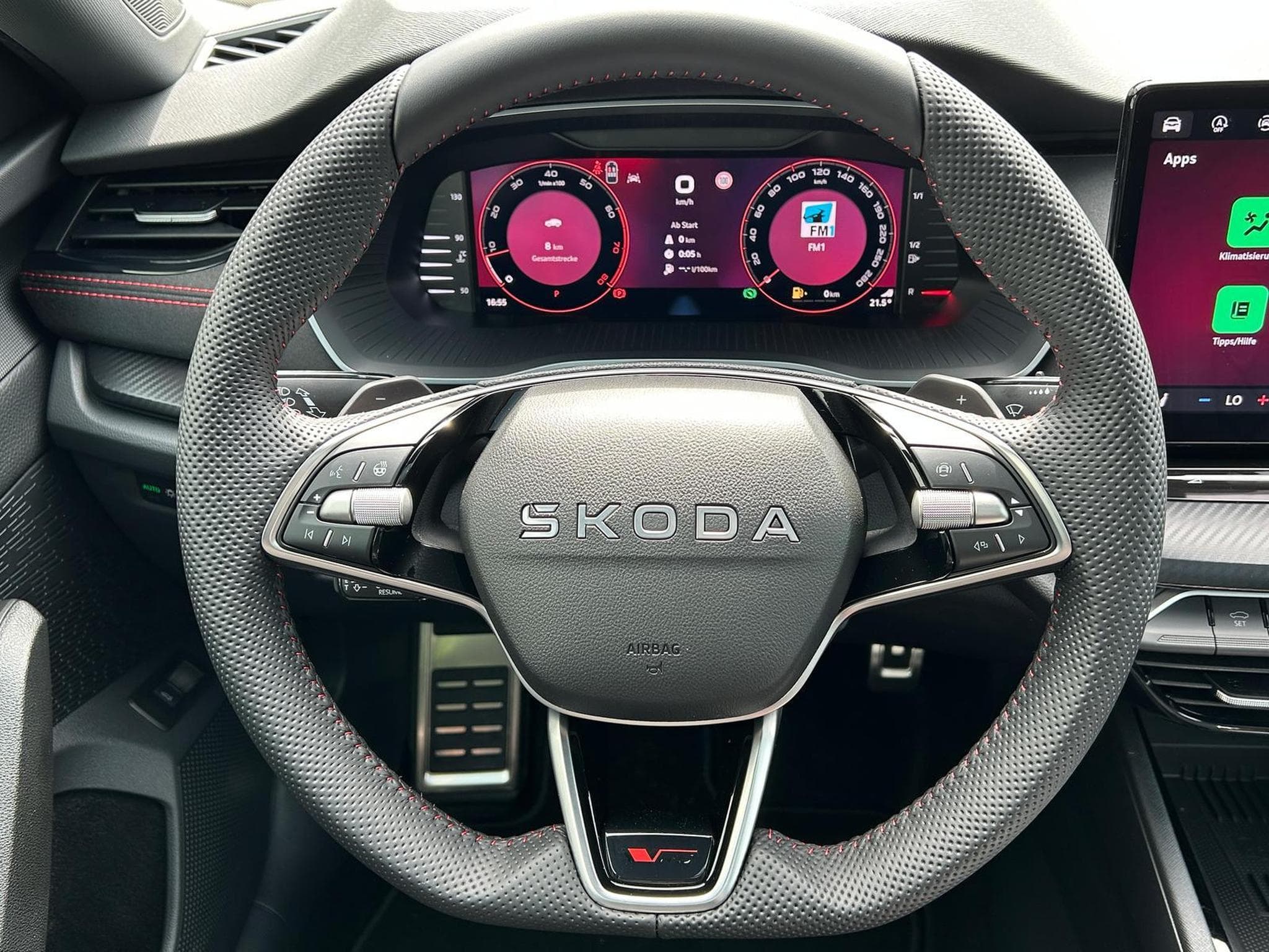 Skoda Octavia RS (2026) - Photo 9