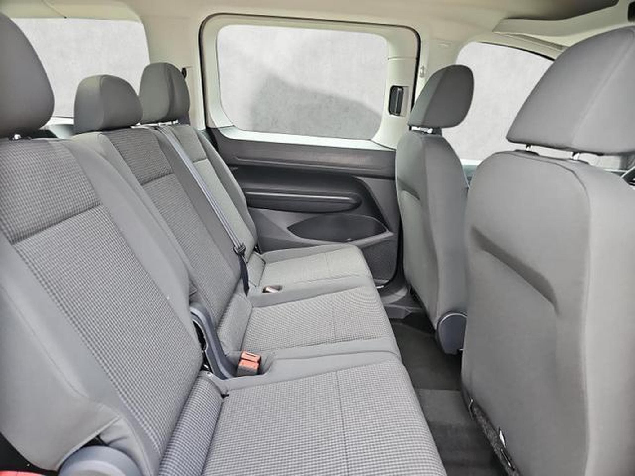 VW Caddy Basis (2026) - Photo 13