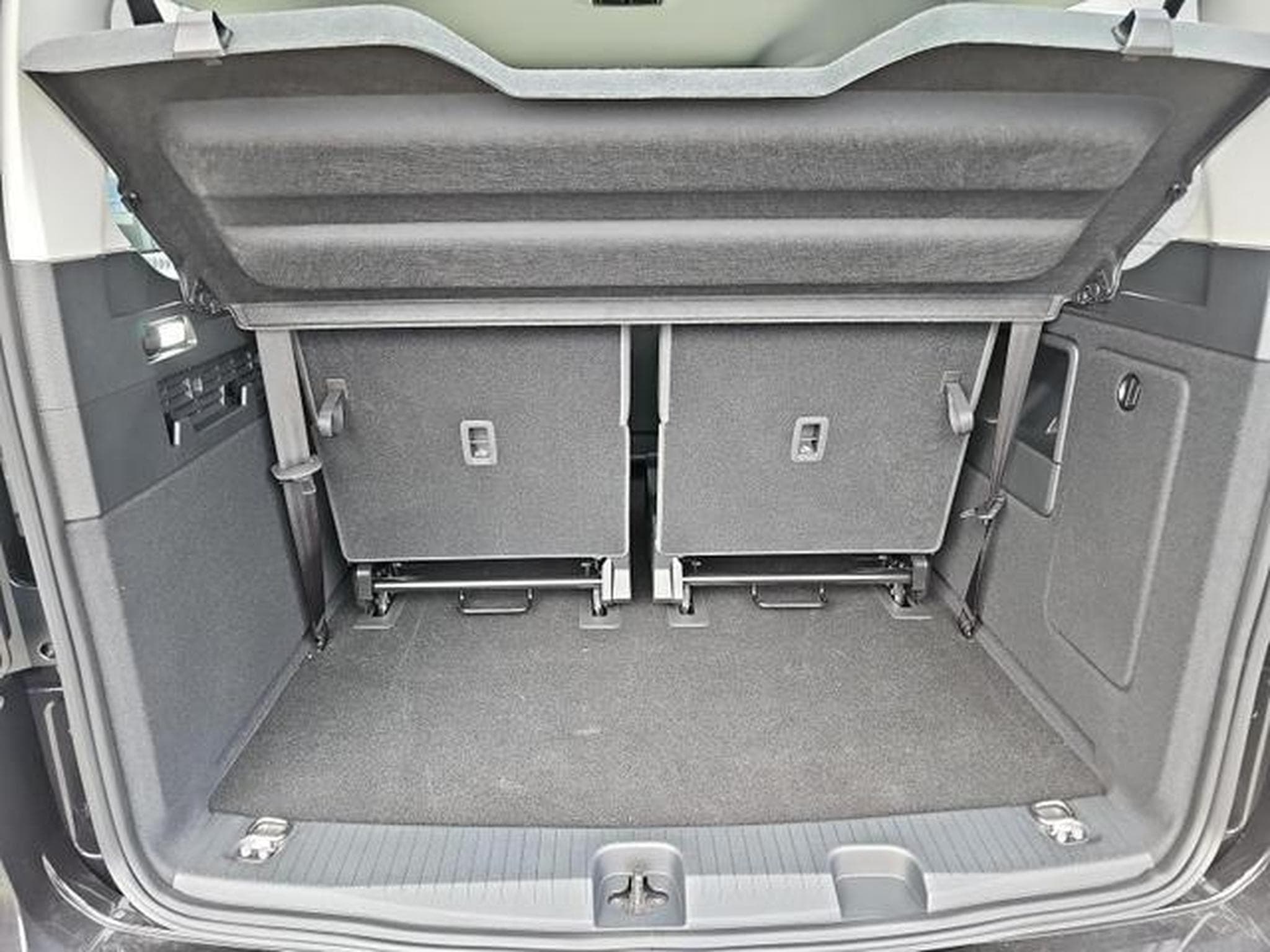 VW Caddy Basis (2026) - Photo 14