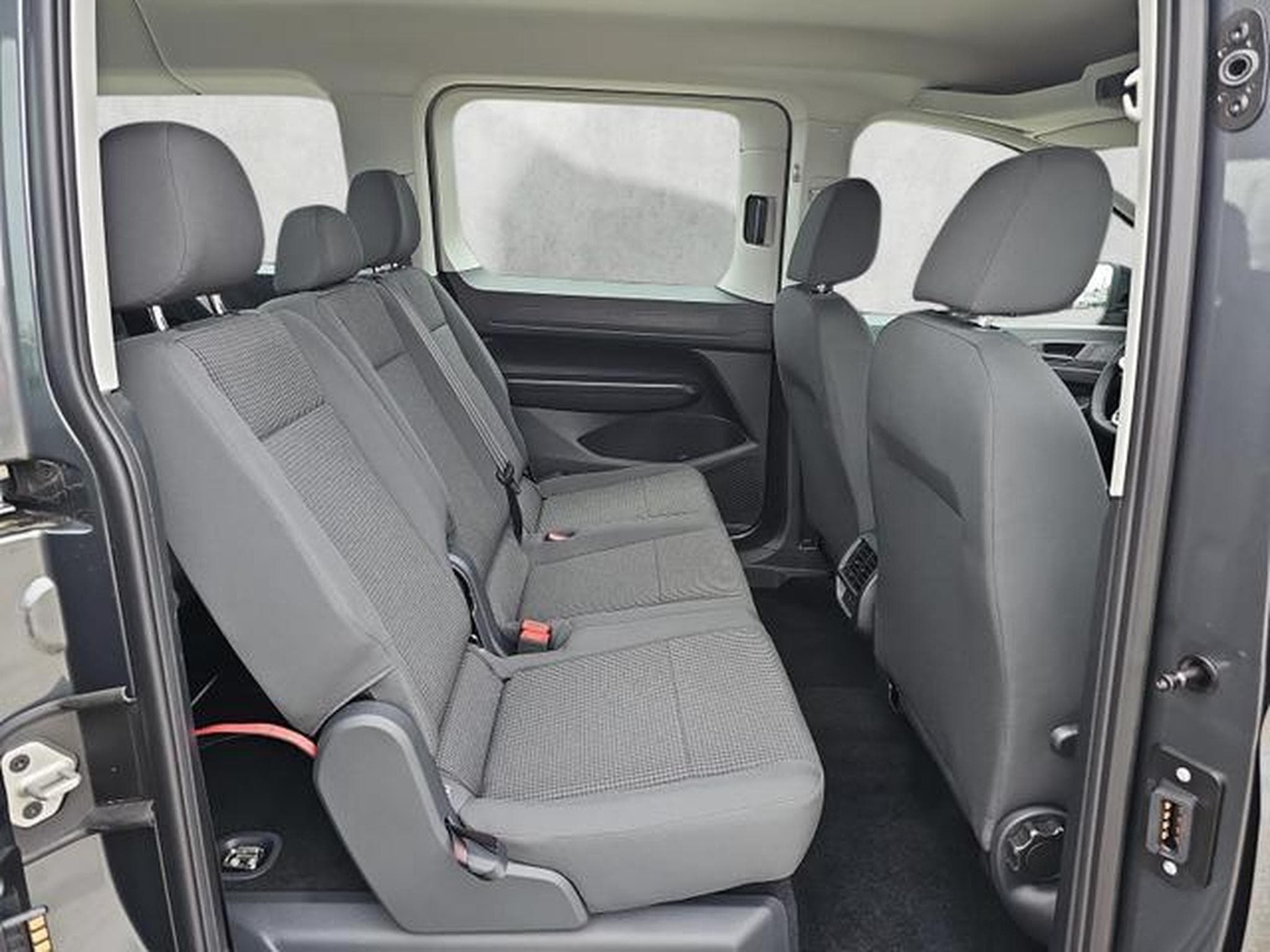 VW Caddy Basis Maxi (2026) - Photo 13