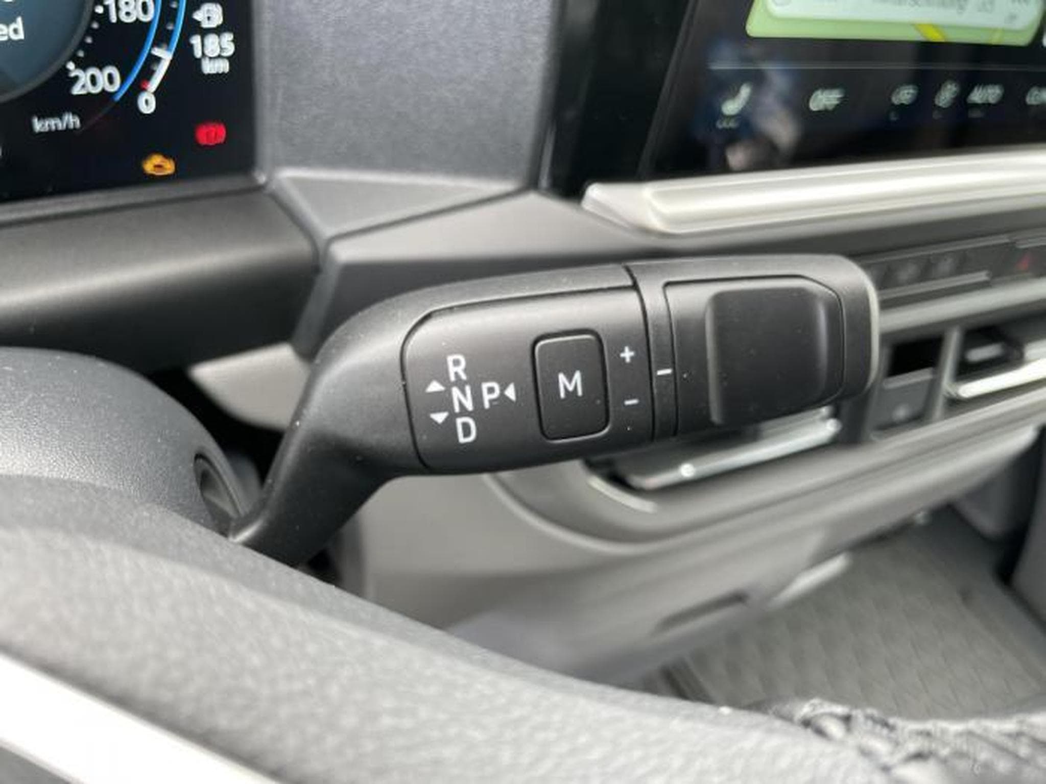 VW T7 Style KR 8 Sitzer (2026) - Photo 17